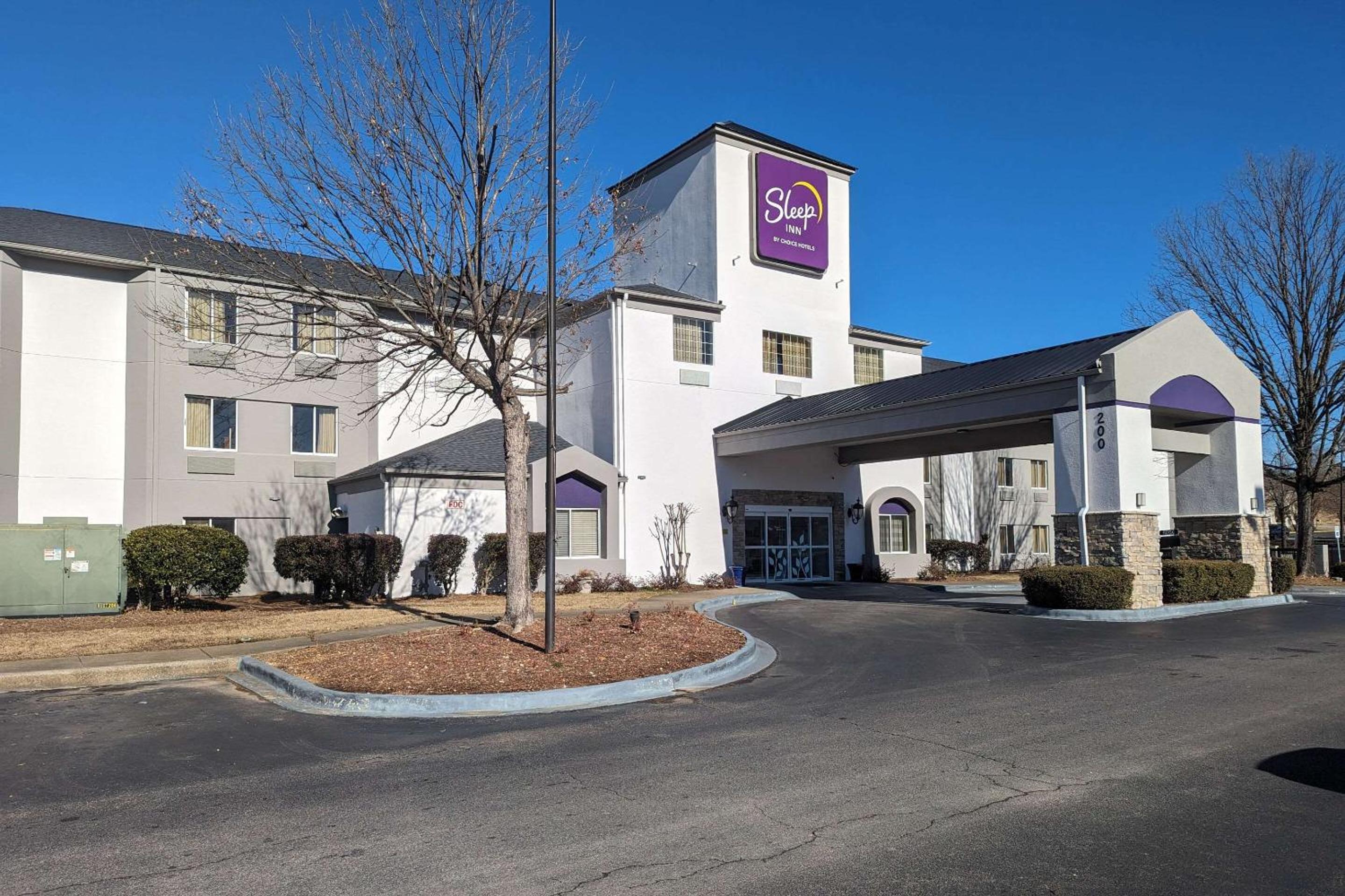 Birmingham Vacations - Sleep Inn Pelham Oak Mountain - Property Image 1