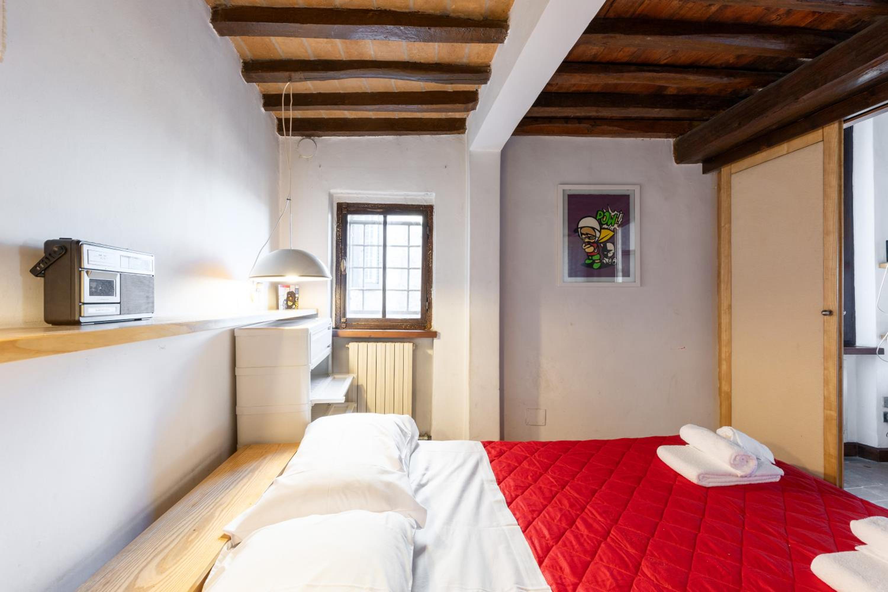 GuestHost - Historic Perugia Apartment with Rooftop Views photo 2