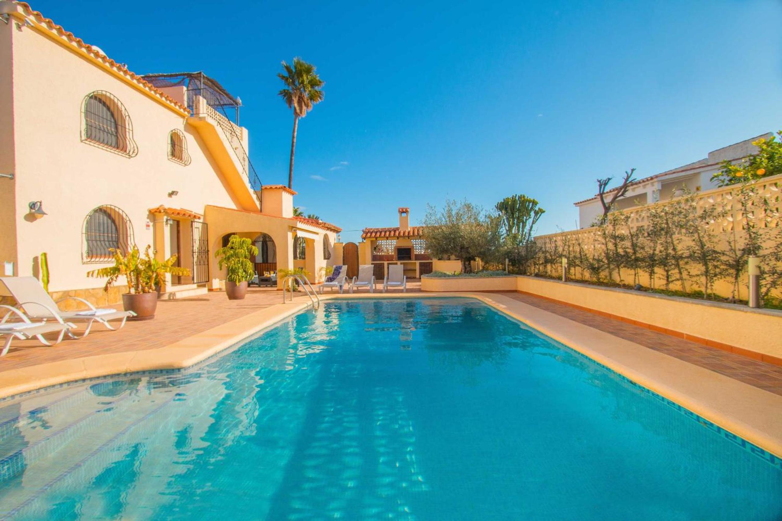 Villa Ebro - PlusHolidays view 2