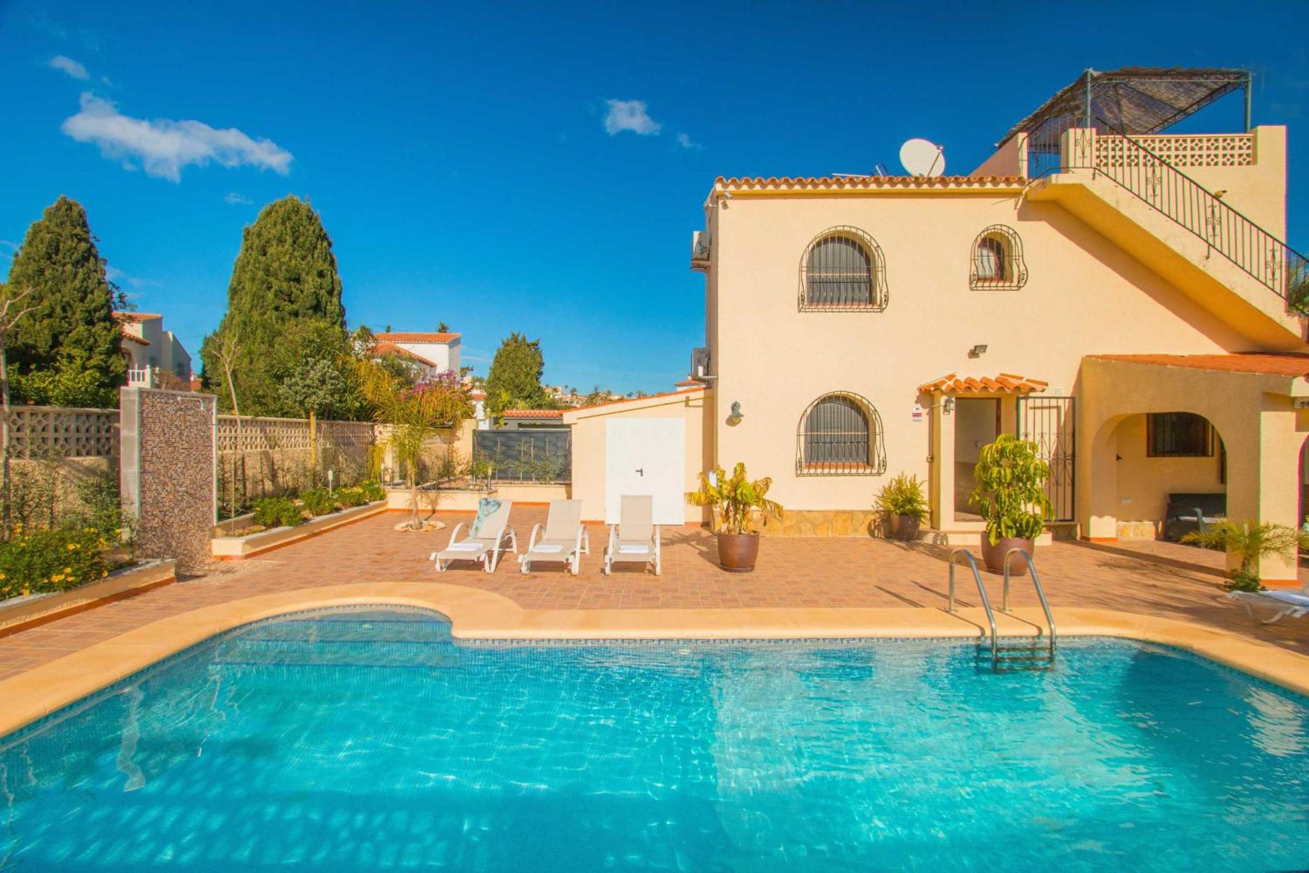 Villa Ebro - PlusHolidays view 4
