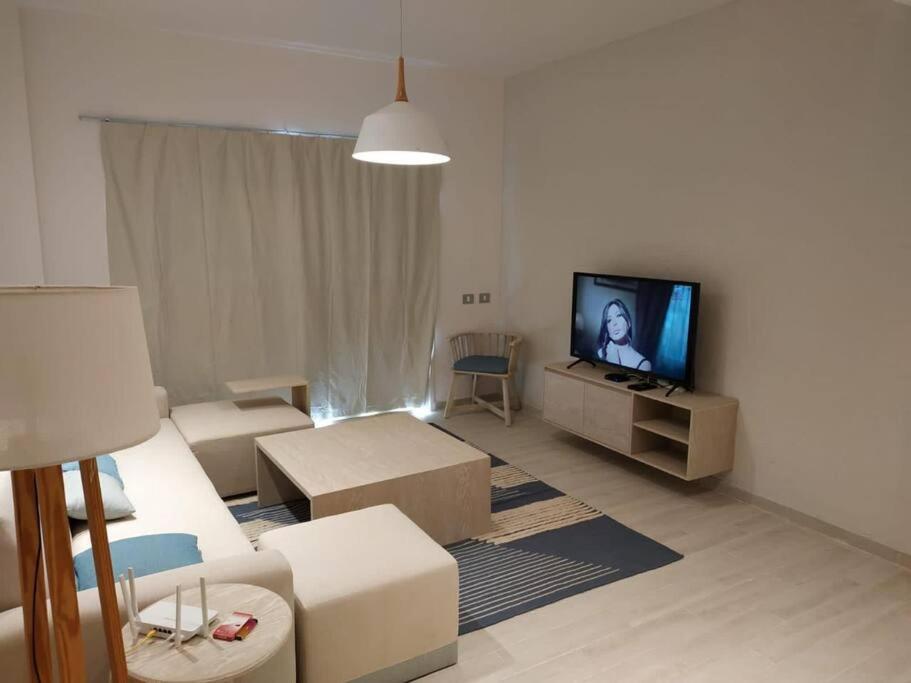Stunning sea view service Apt.