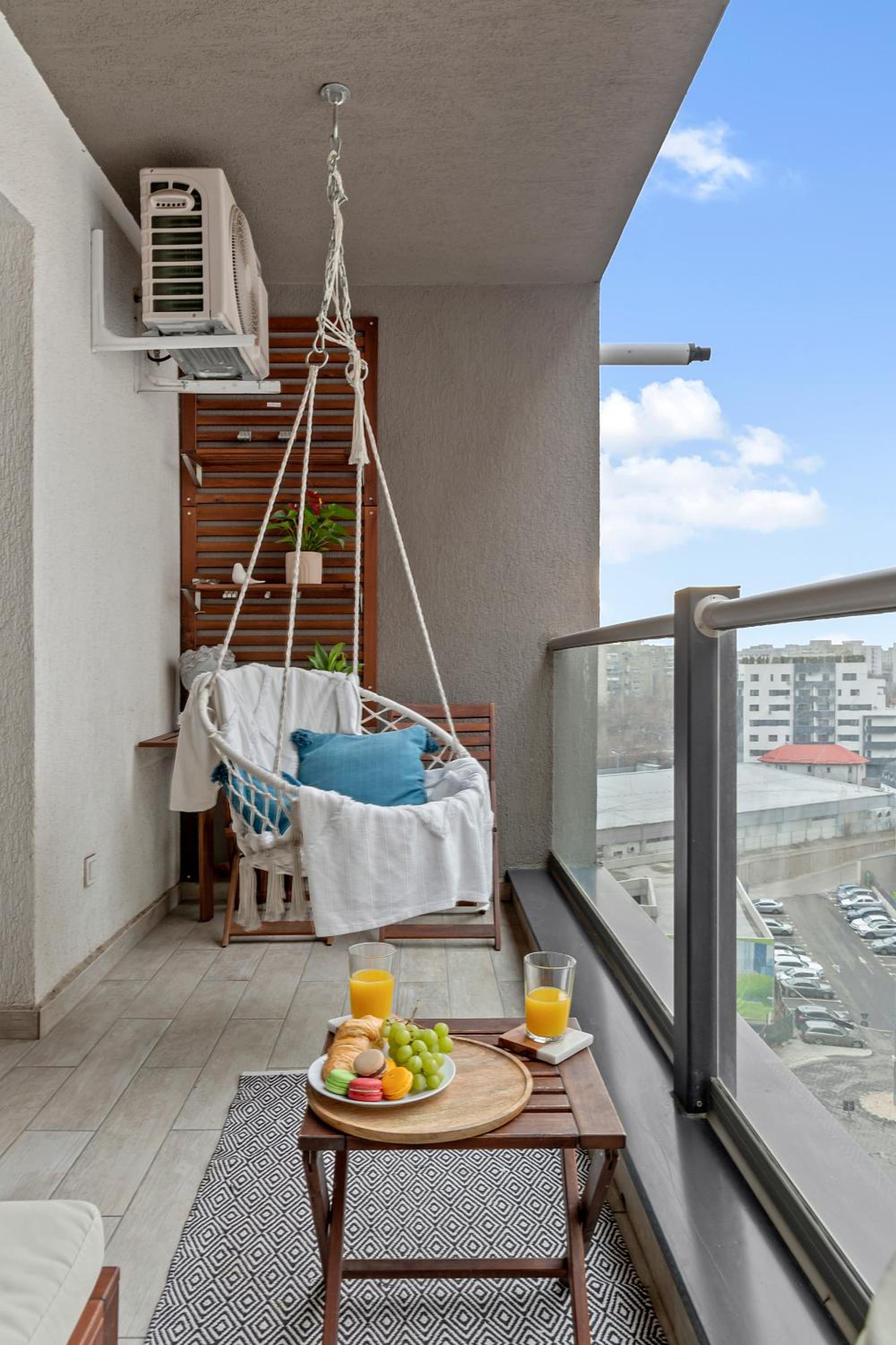 Mido Park Apartment with Private Parking & Self Check-in view 5