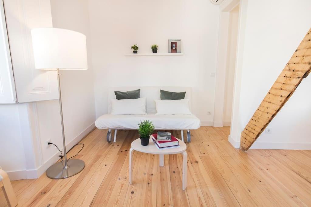 Historical Apartment Santos III