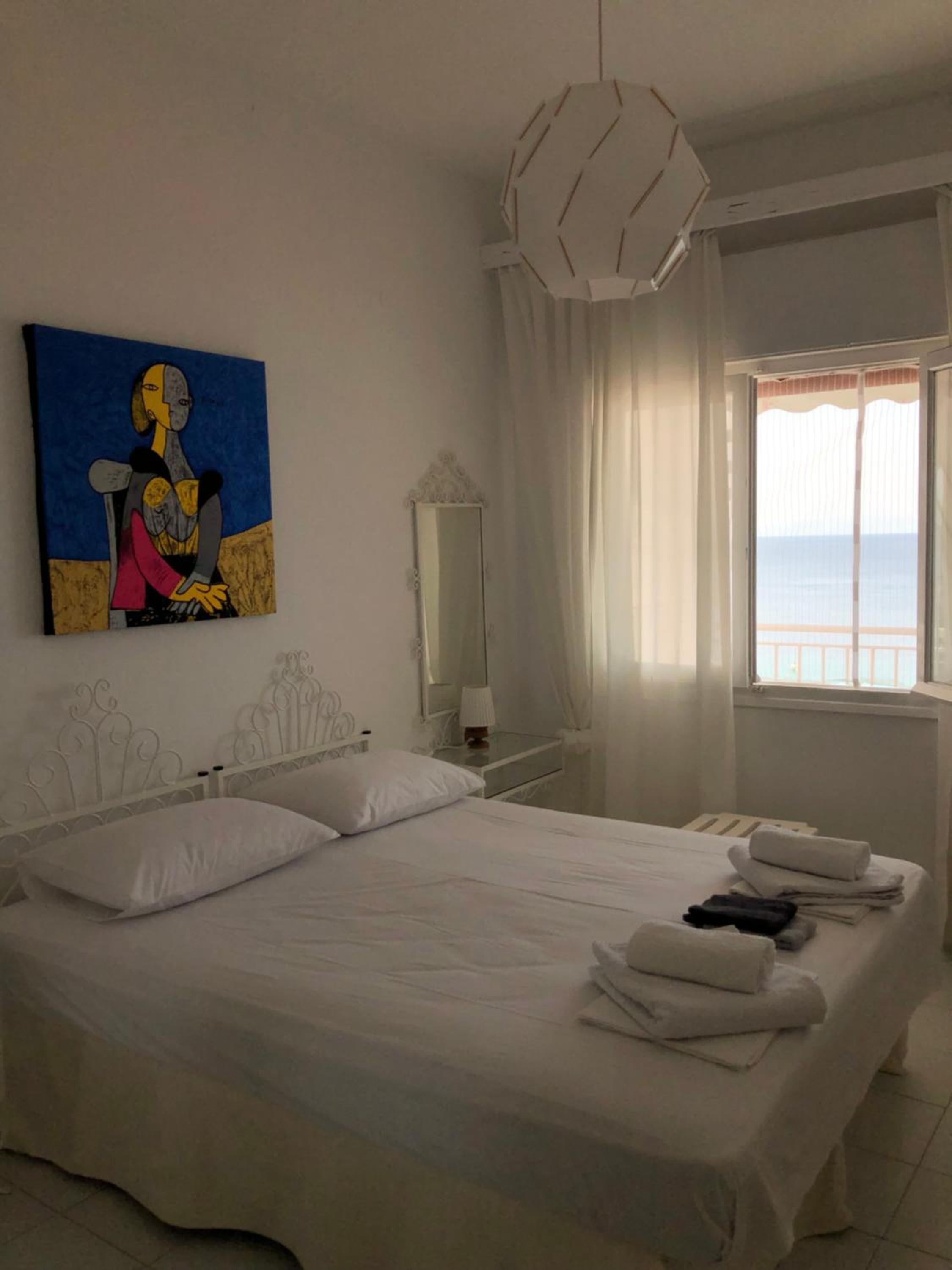 Cozy Seaview Apartment photo 5