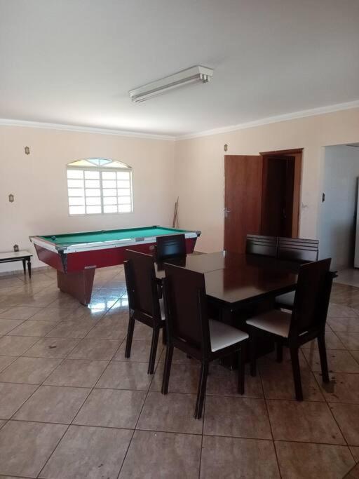 casa c/4 dormitórios e piscina
