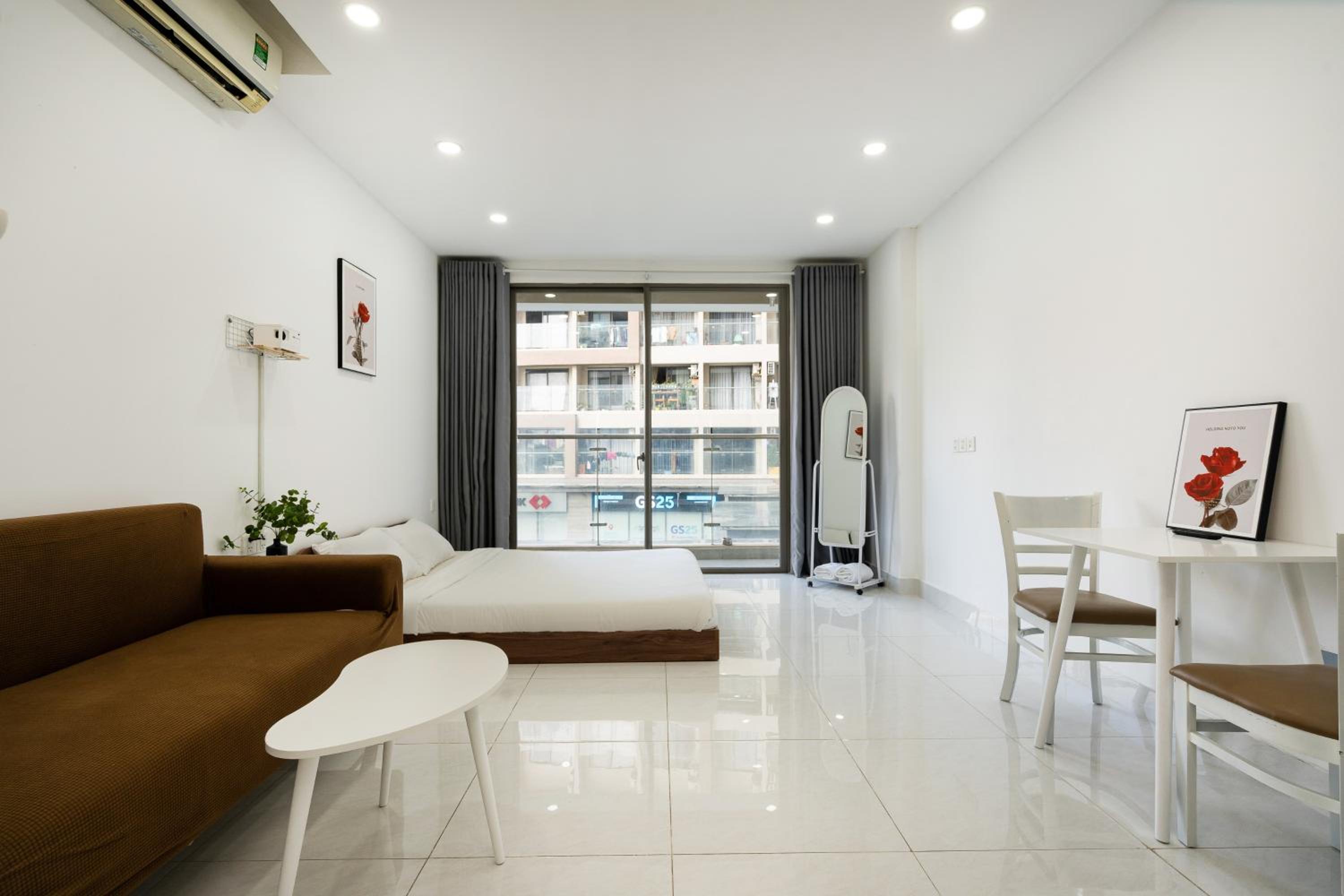 Helios Riverside Apartment