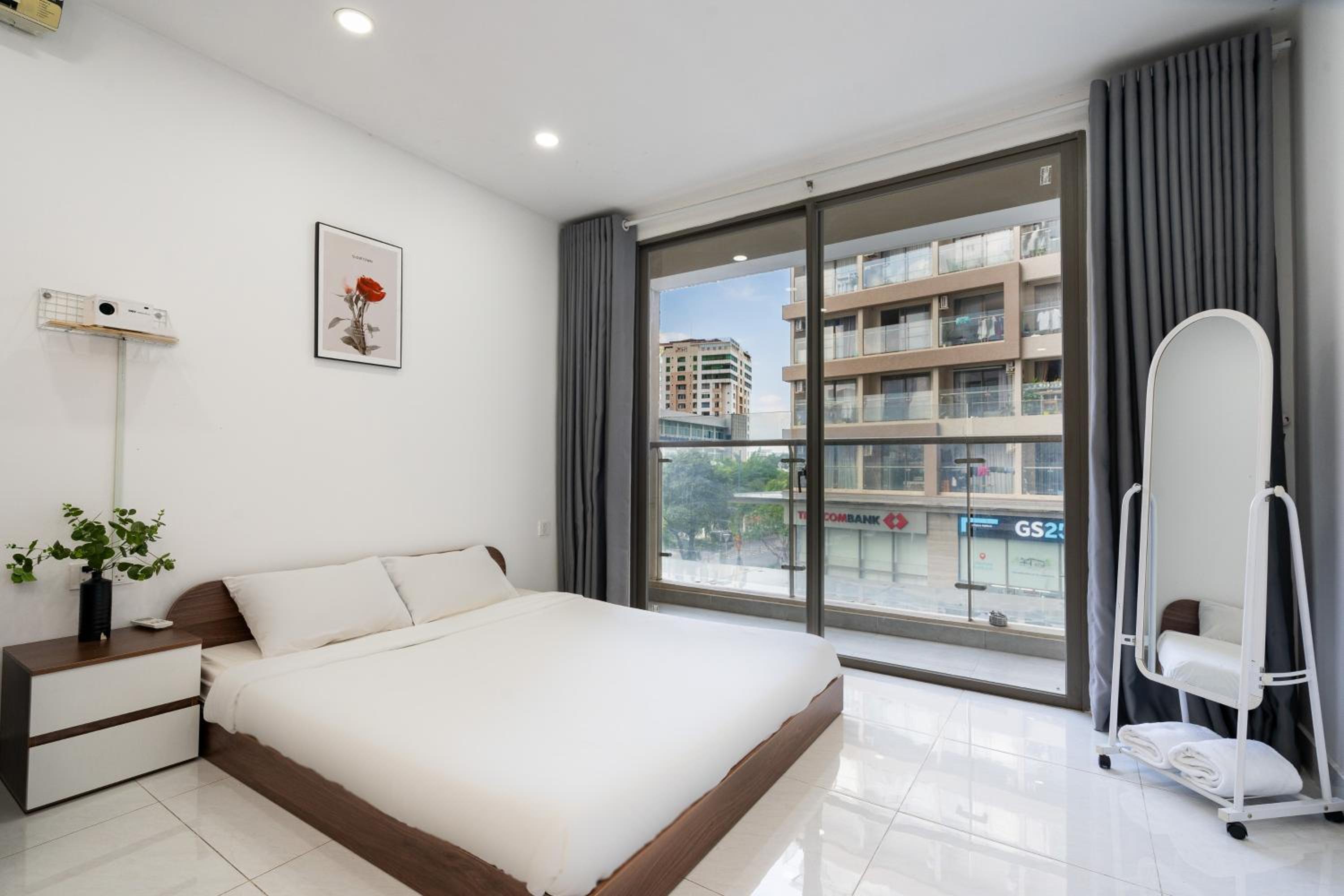 Helios Riverside Apartment