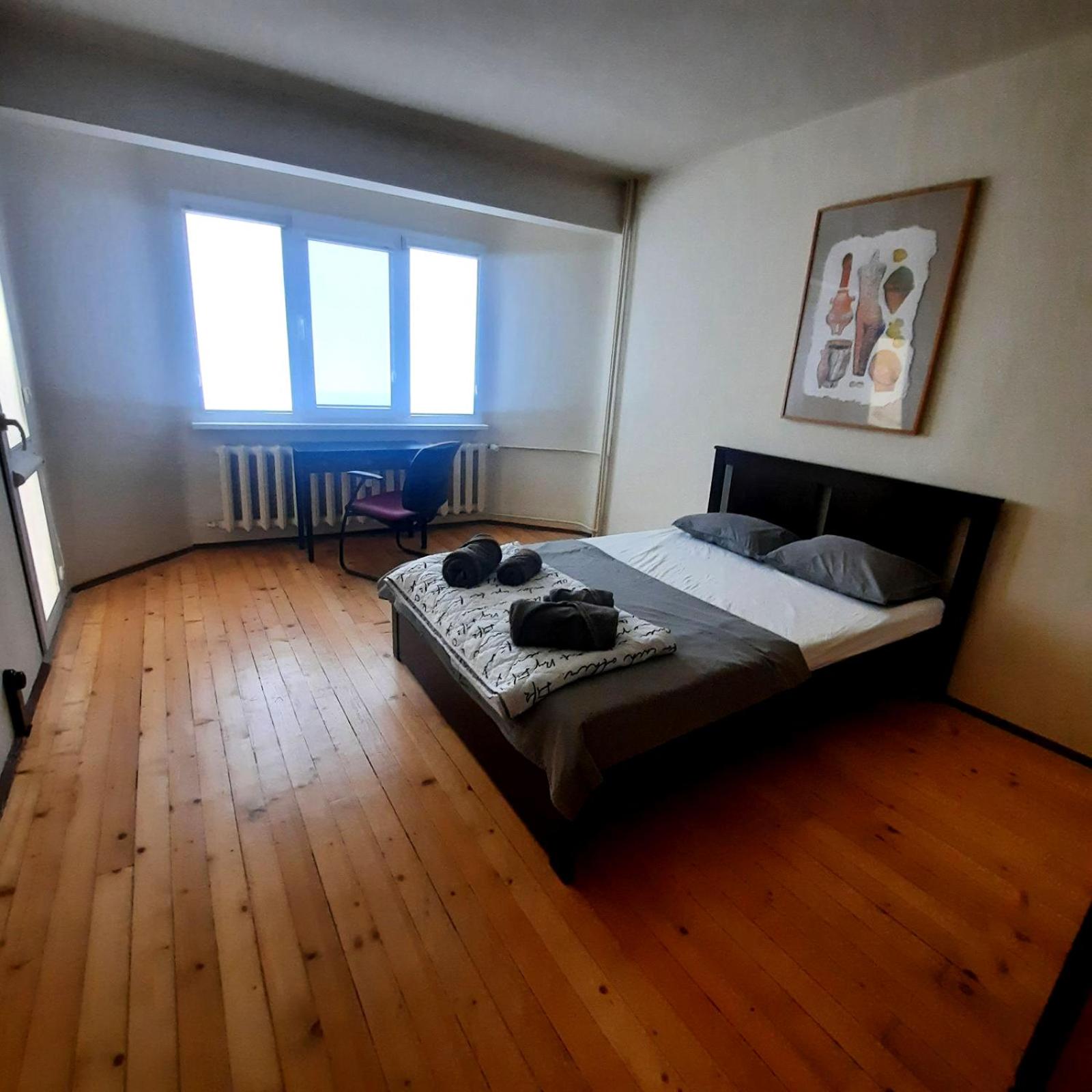 Spacious 3 bedroom apartment, close to metro station
