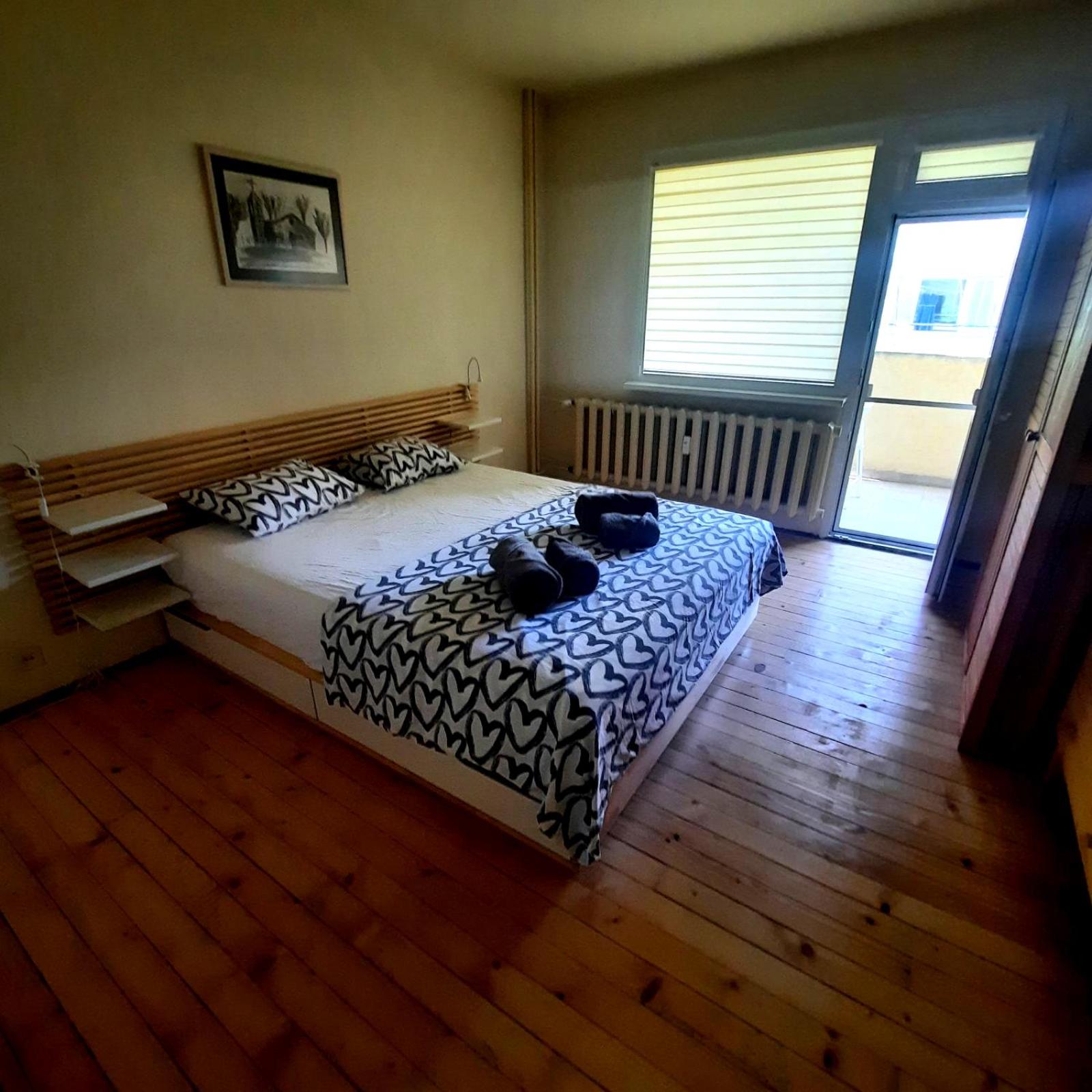 Spacious 3 bedroom apartment, close to metro station