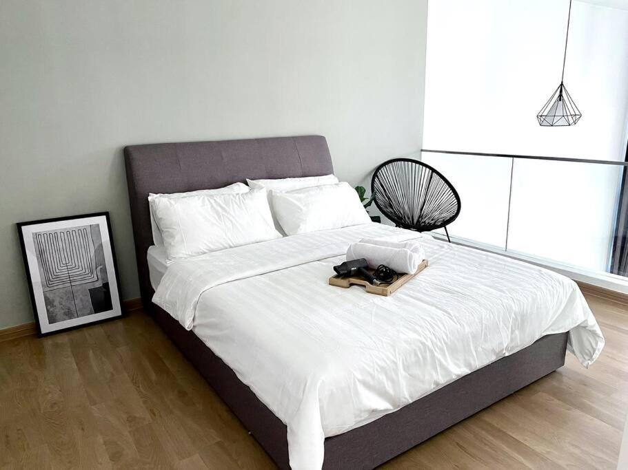 Modern EkoCheras Loft KLCC View near MRT FreeWifi