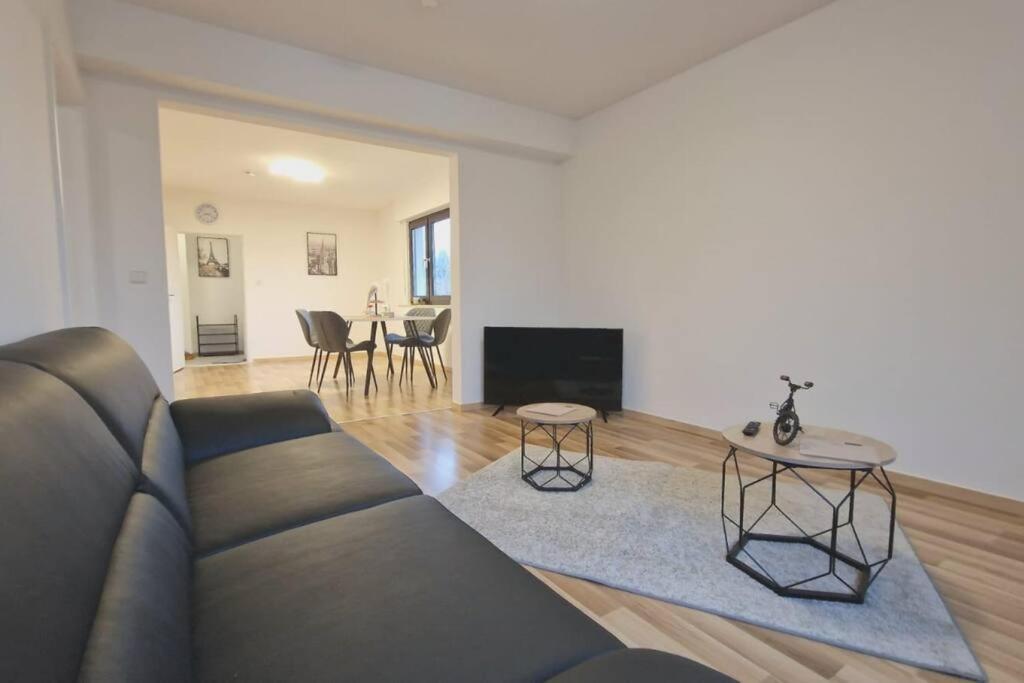 Schnee Apartment GL-25
