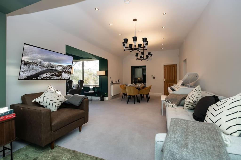 6* Lux 2 Bed Cottage on Island Near Lake District view 2