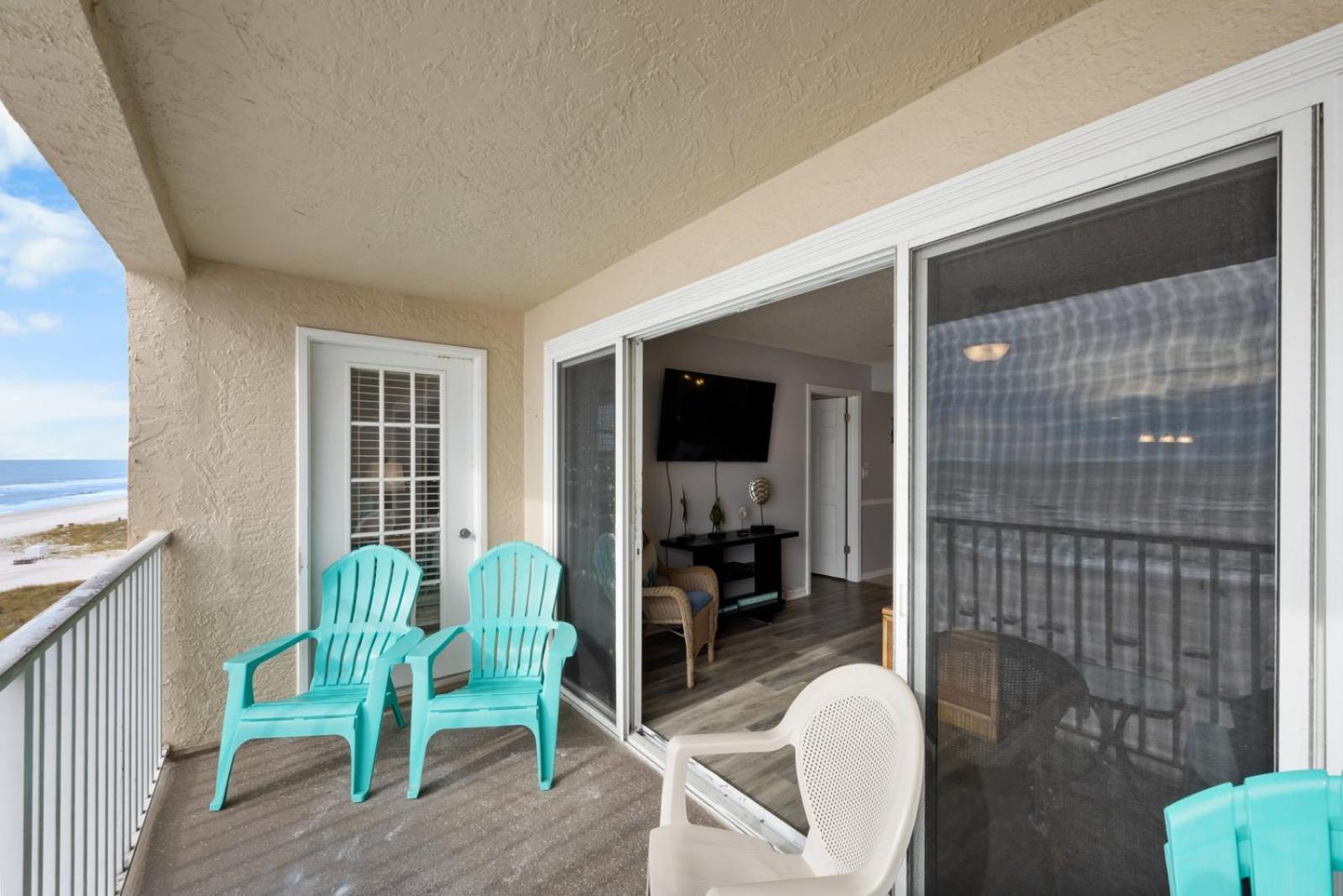 Direct Beachfront - 3b 2b - Beach Place #411