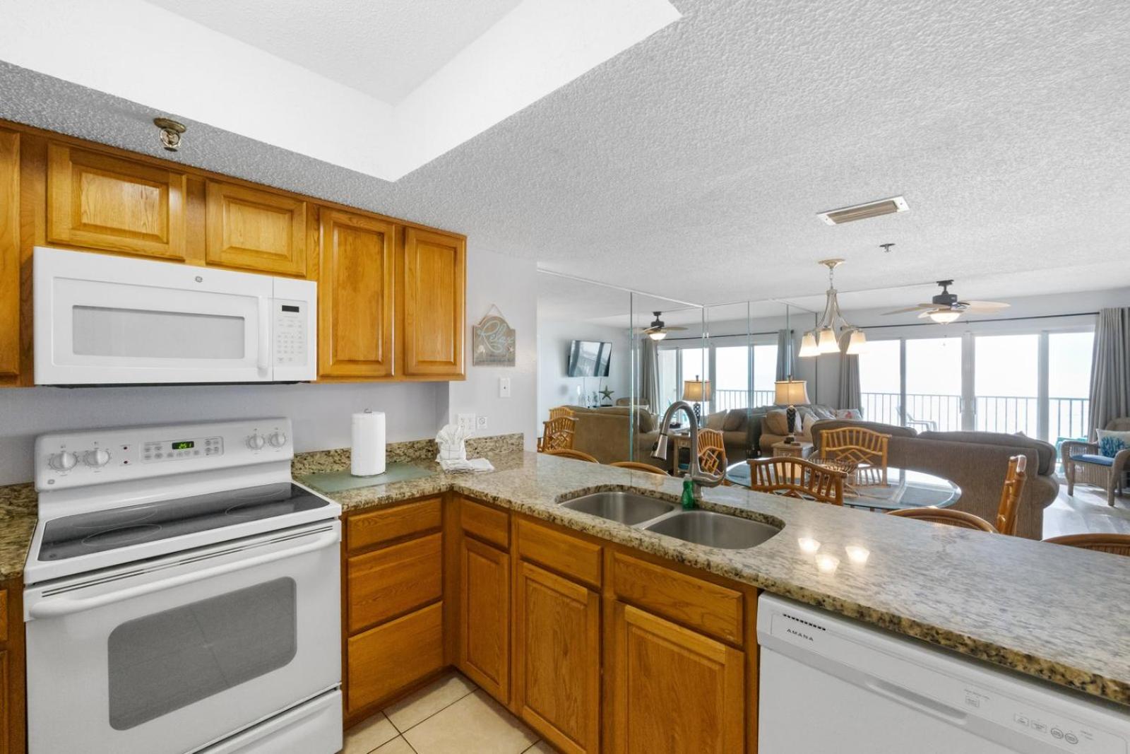 Direct Beachfront - 3b 2b - Beach Place #411