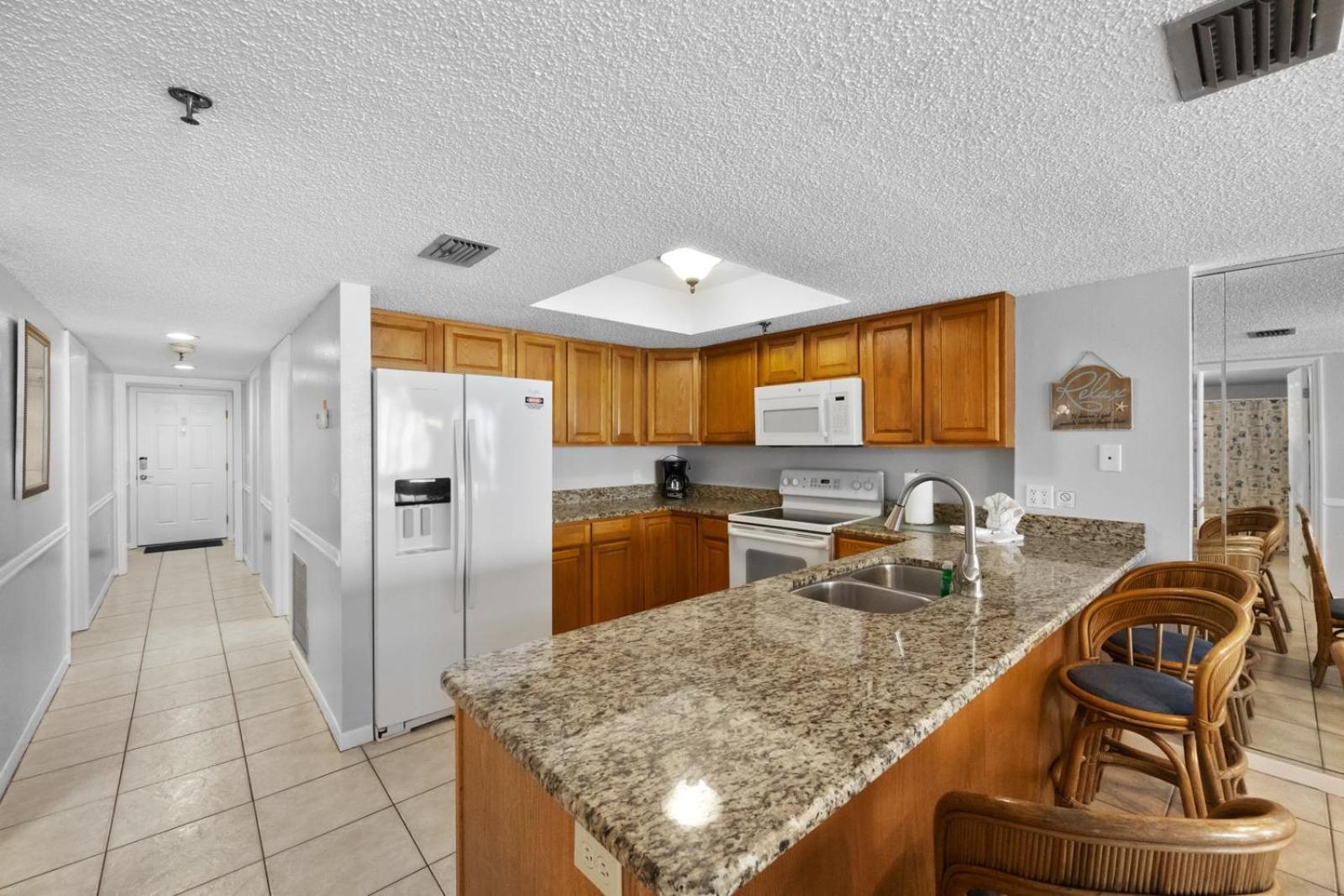 Direct Beachfront - 3b 2b - Beach Place #411