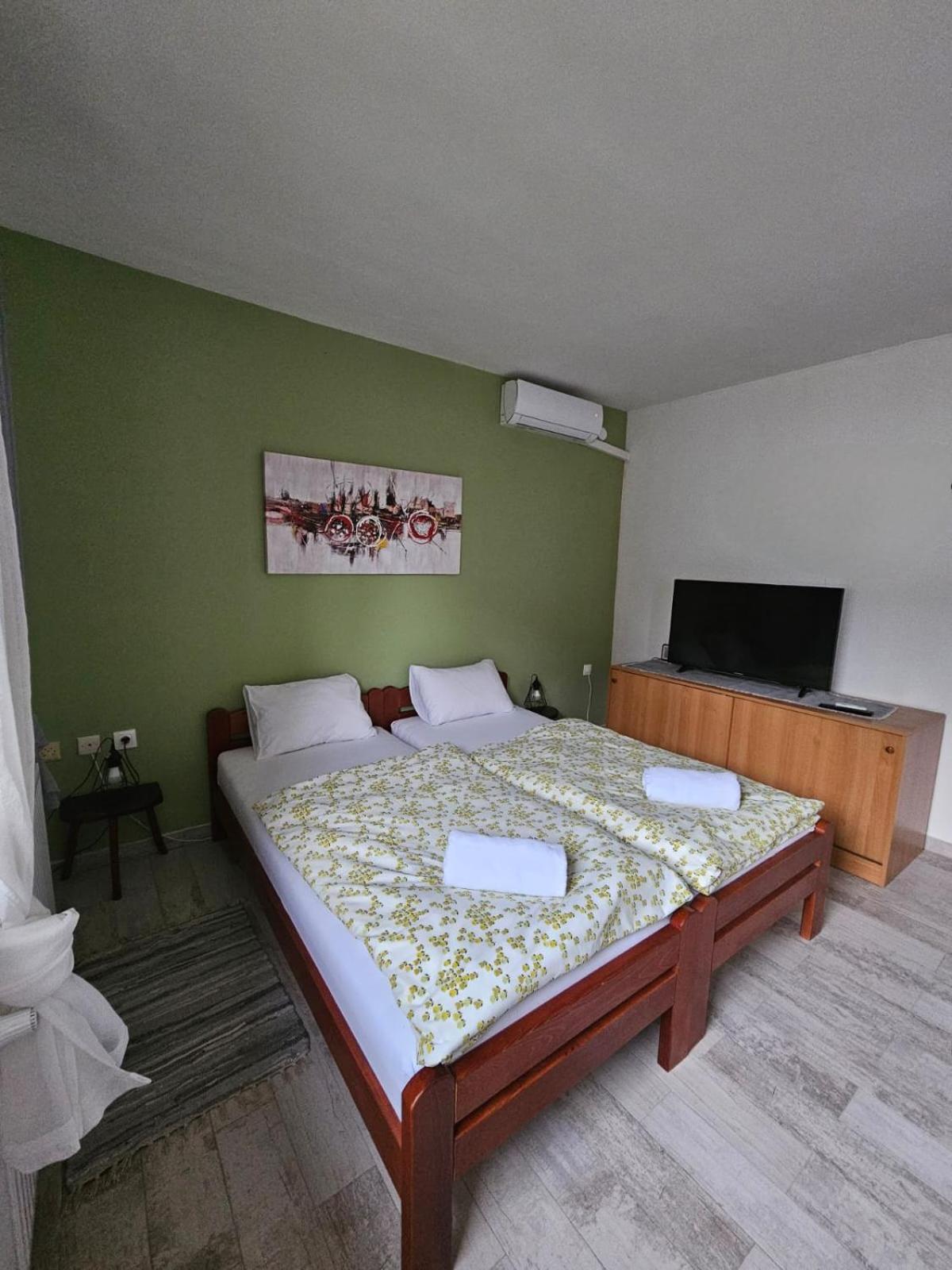 Studio apartman Dora