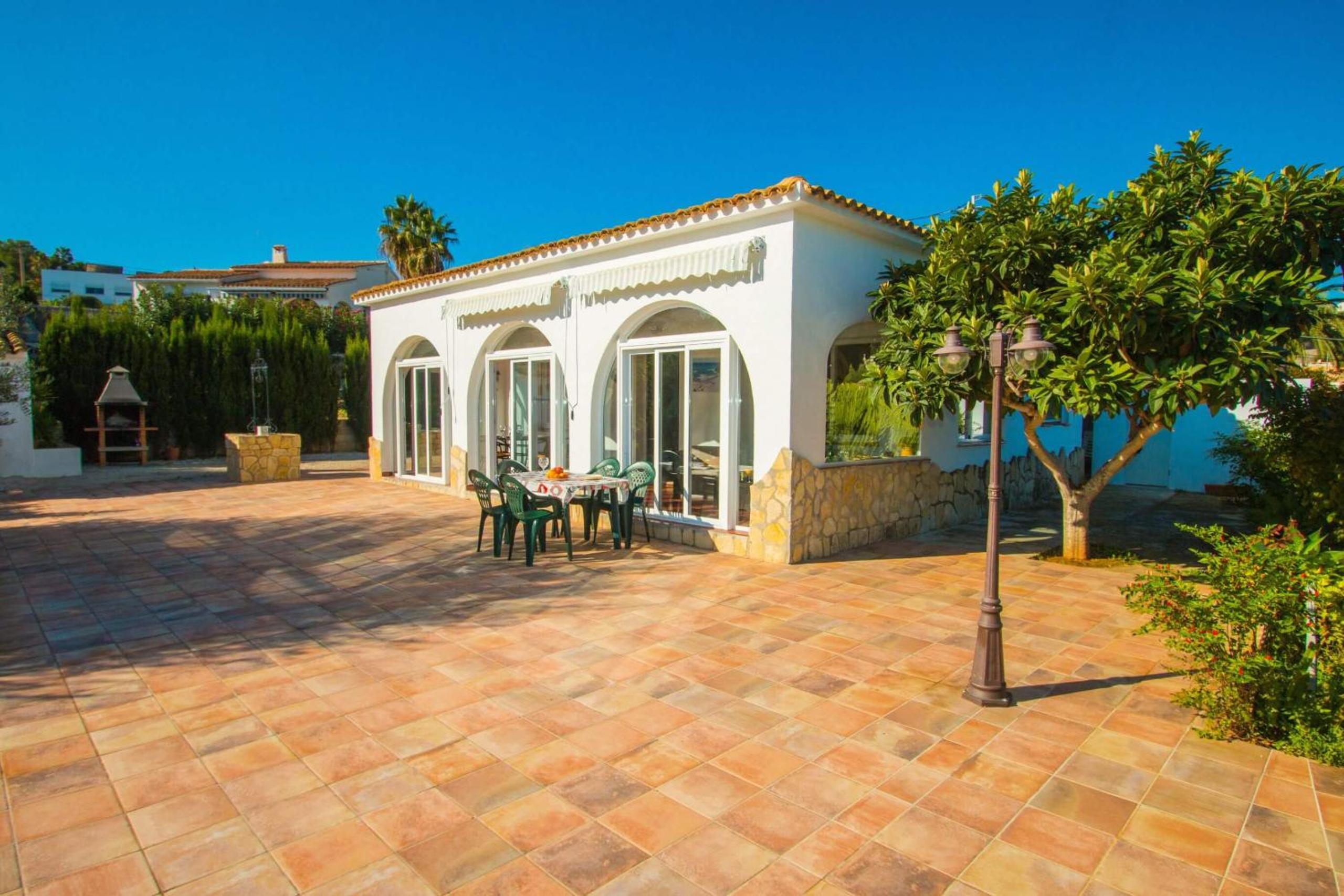 Villa Garlanda - PlusHolidays view 2