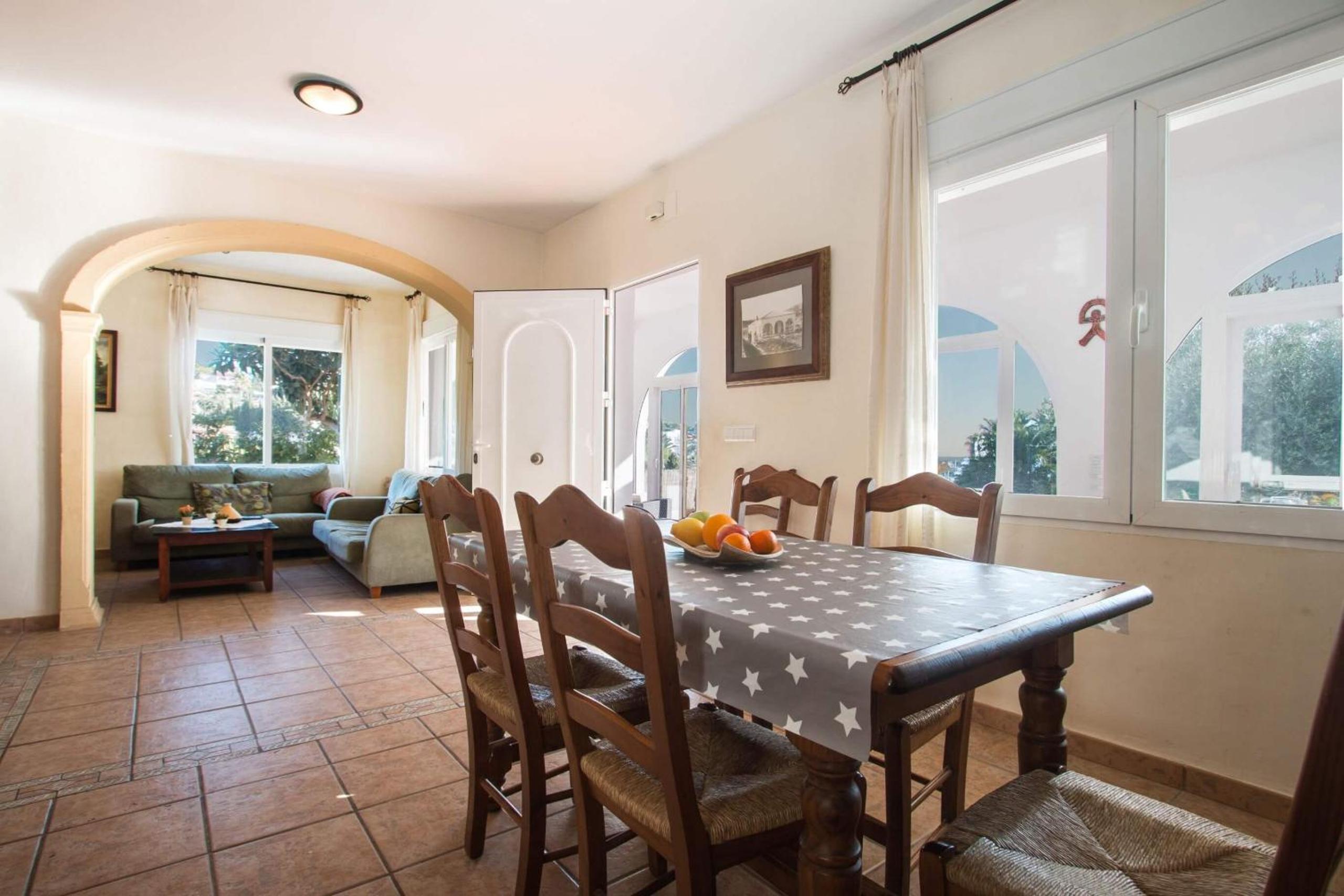 Villa Garlanda - PlusHolidays view 3