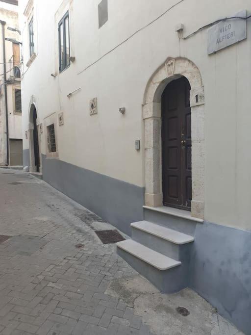 Centro Storico 5 minuti a piedi dalle spiagge ristruttarato a nuovo Hystorical Apartment 5 minutes by step to the beaches view 2