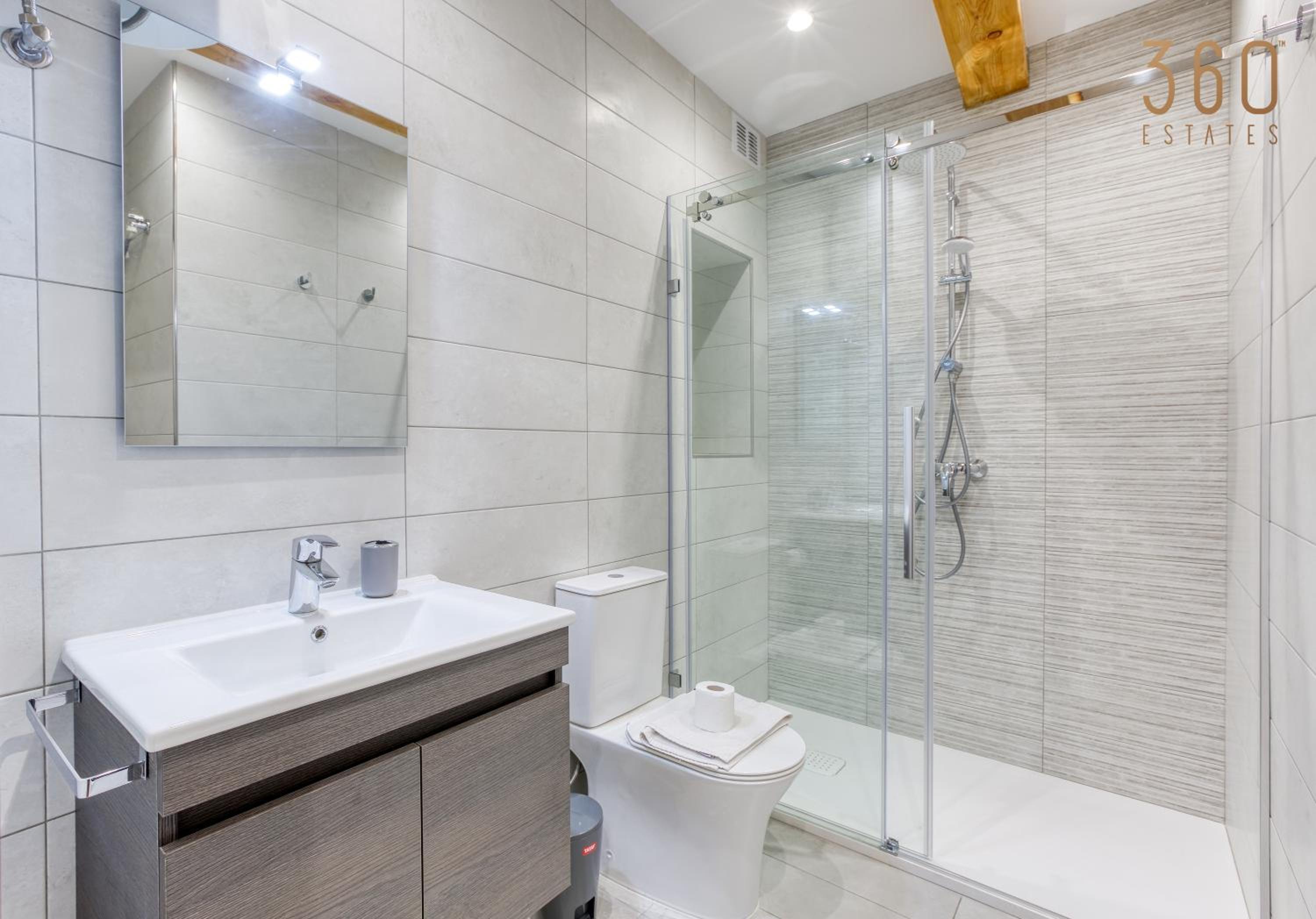 Modern fully Equipped 1BR home in St Julians by 360 Estates photo 2