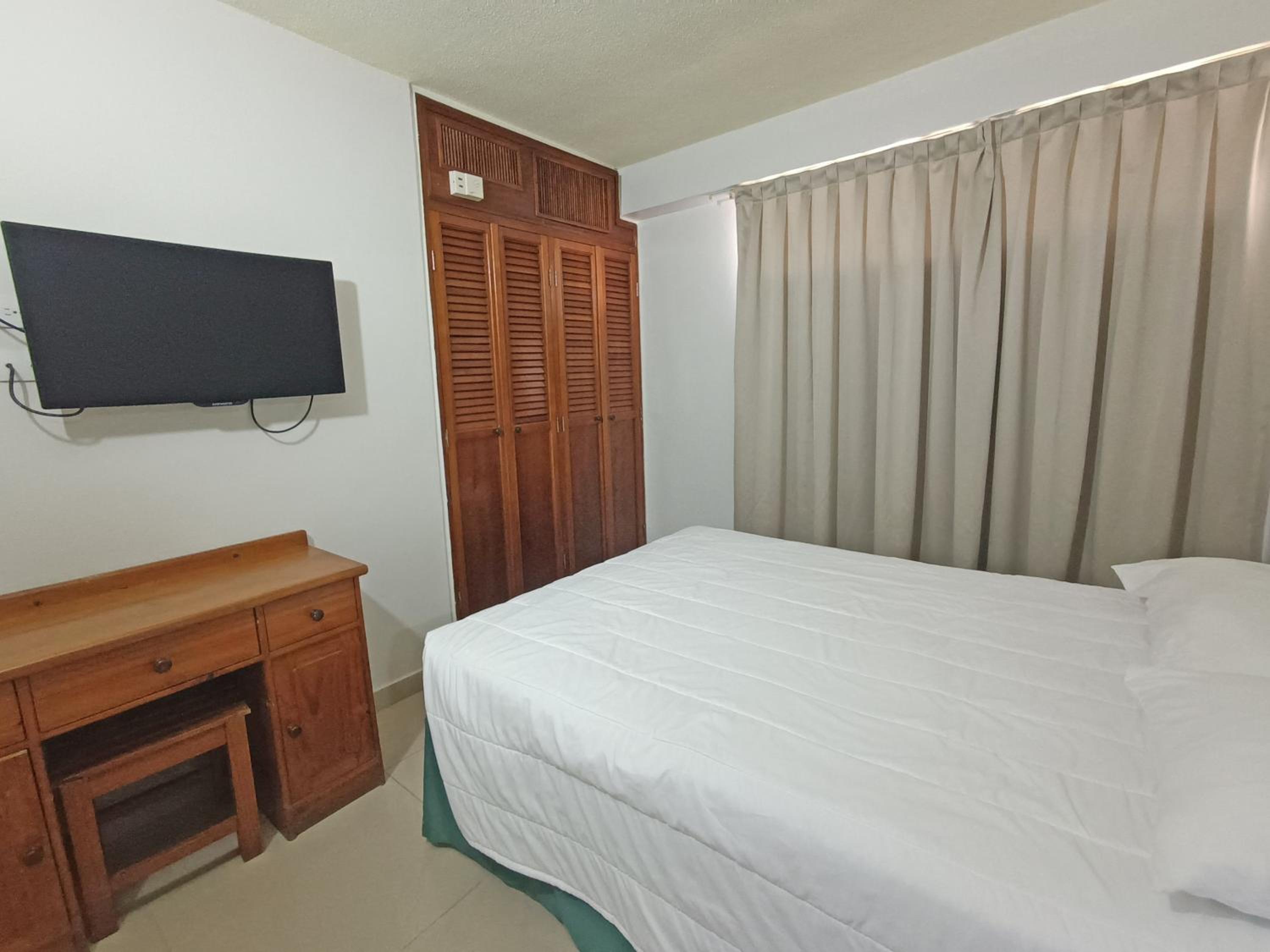 Hotel Margarita Dynasty - Photo 47