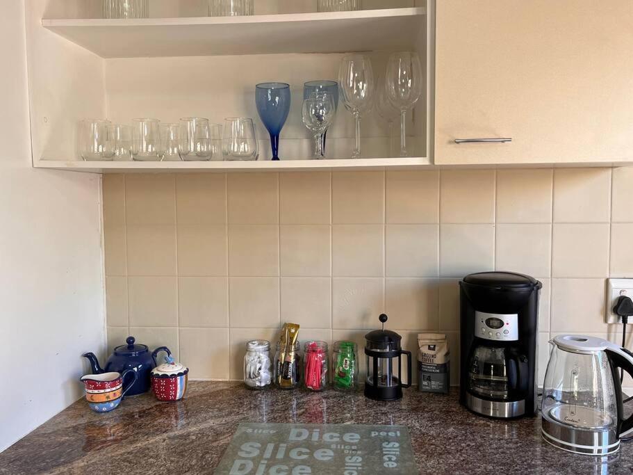 Lovely 3 bed home, 10 minute walk from the beach view 5