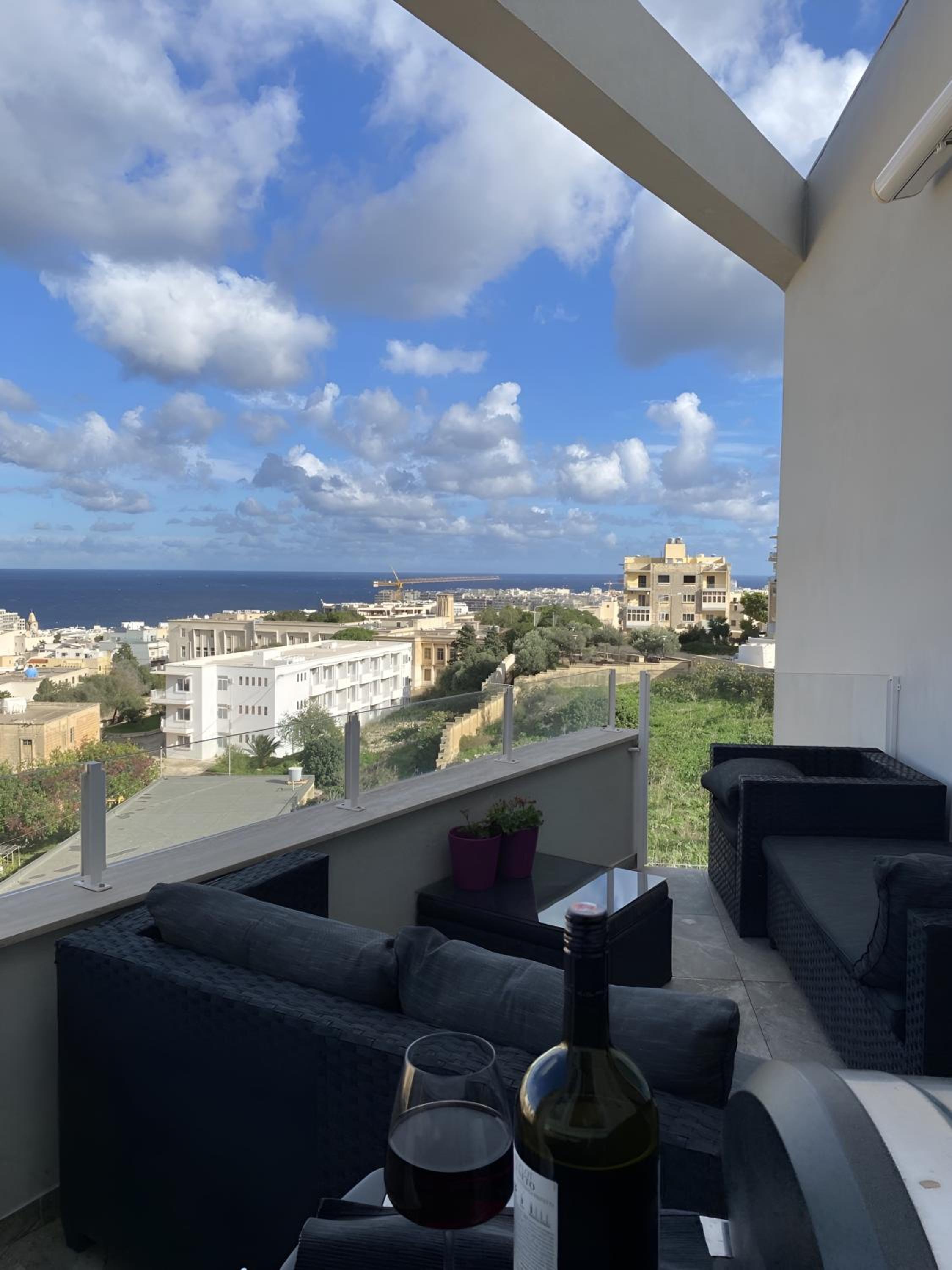 Top-notch apartment with sea view, bbq and Jacuzzi photo 3