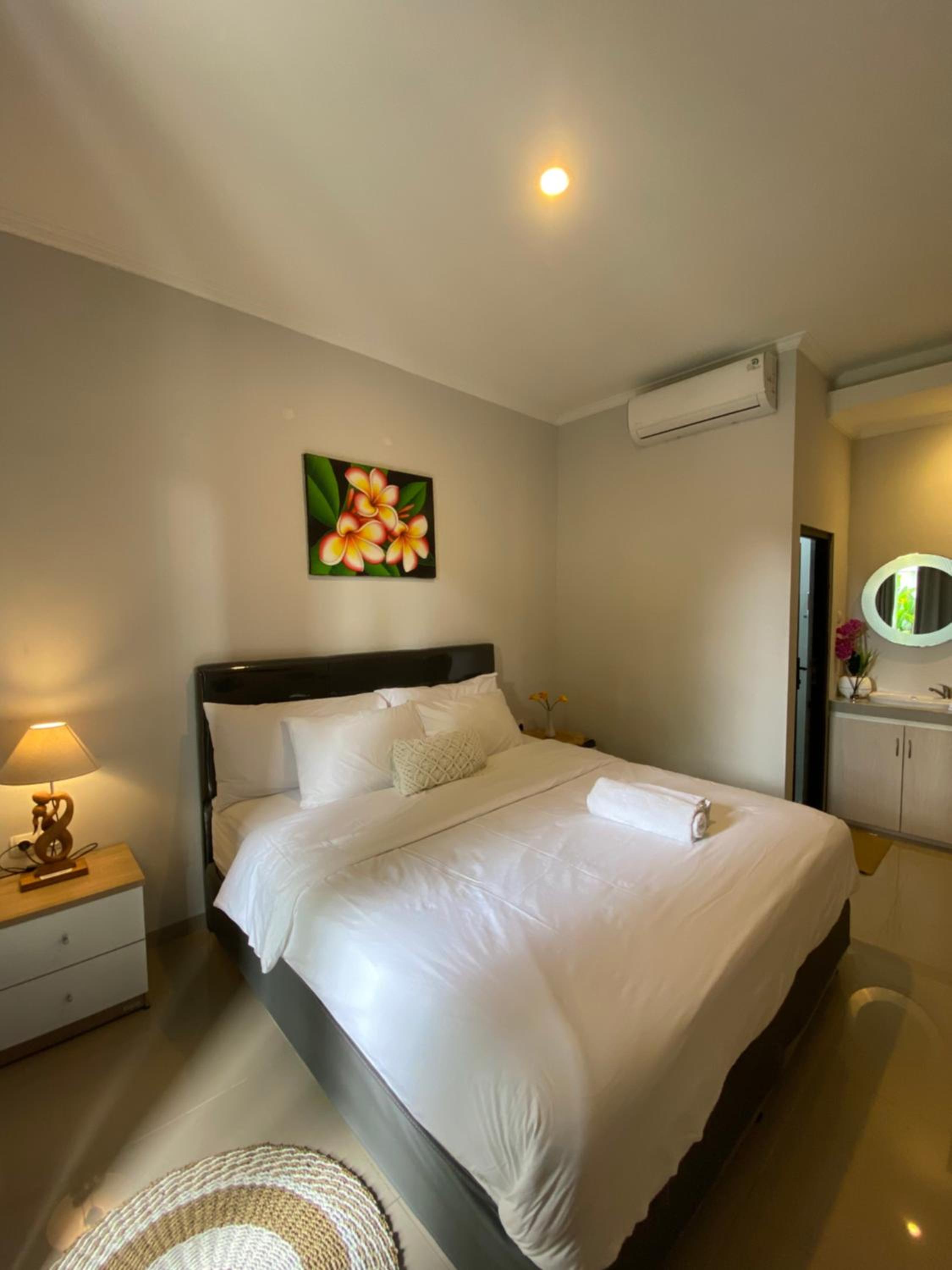 Queens Villa view 5