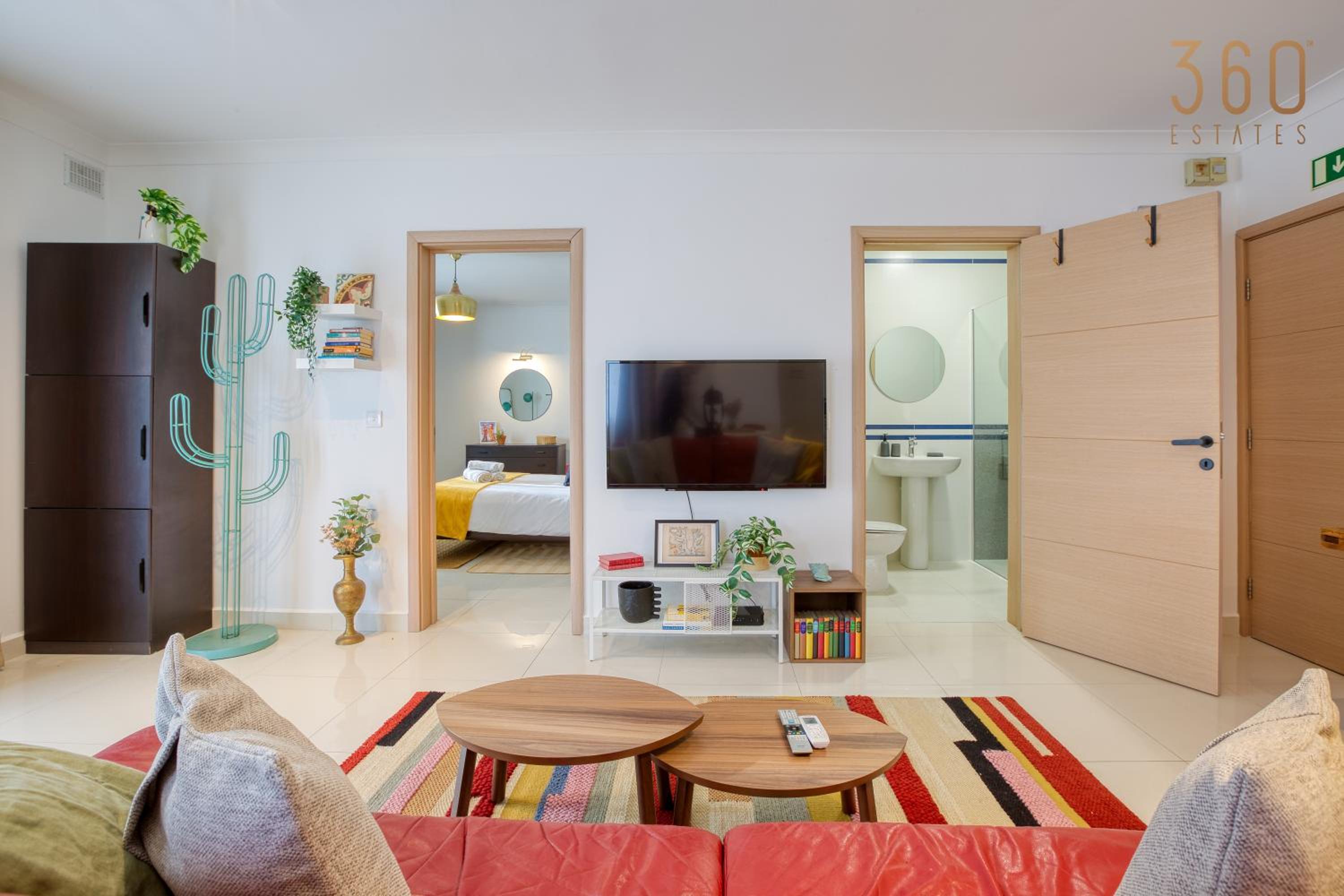 Seaside Charming and Stylish Apartment near St Julians by 360 Estates view 3