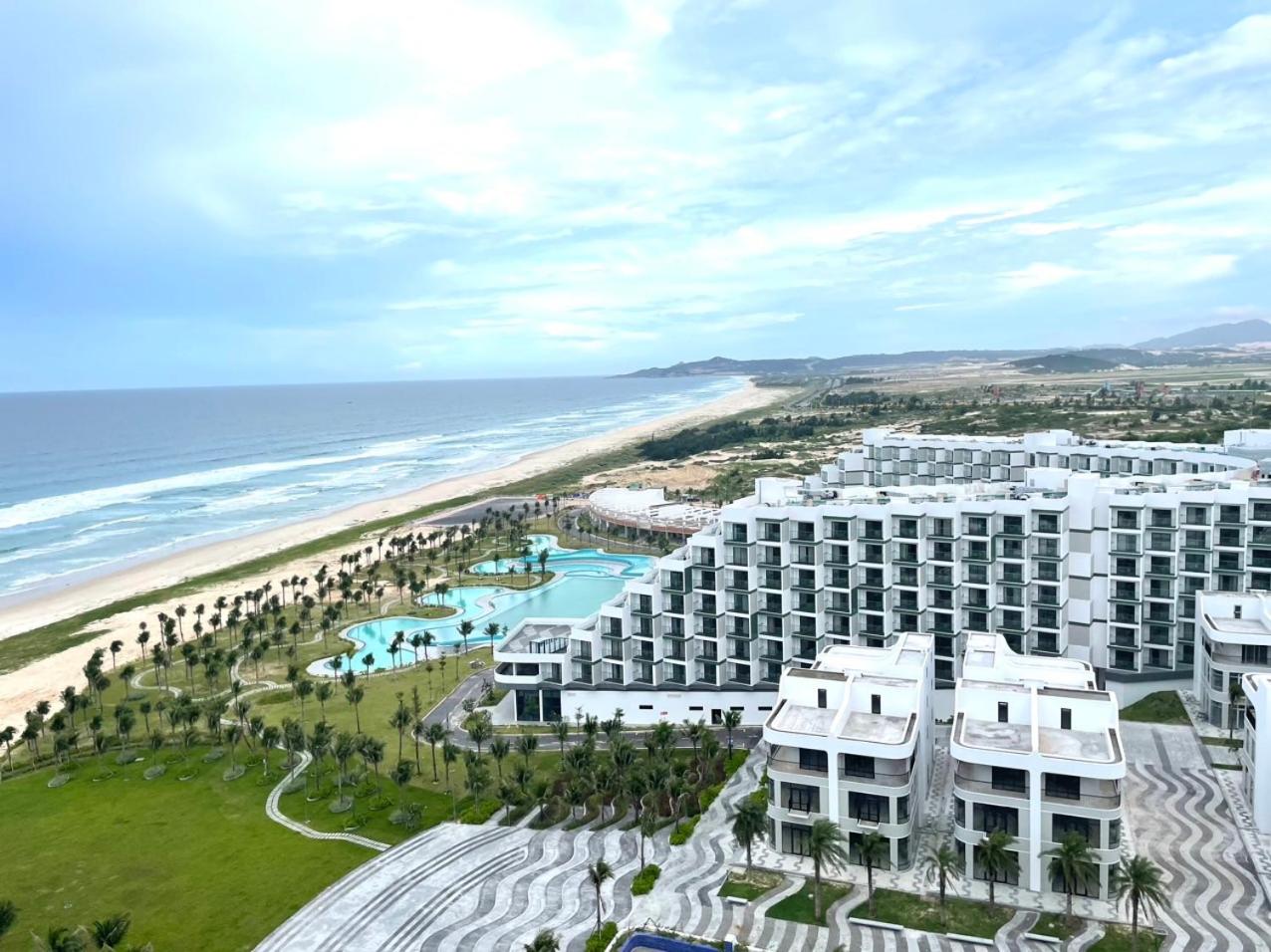 Deluxe Sea View Arena Cam Ranh view 4