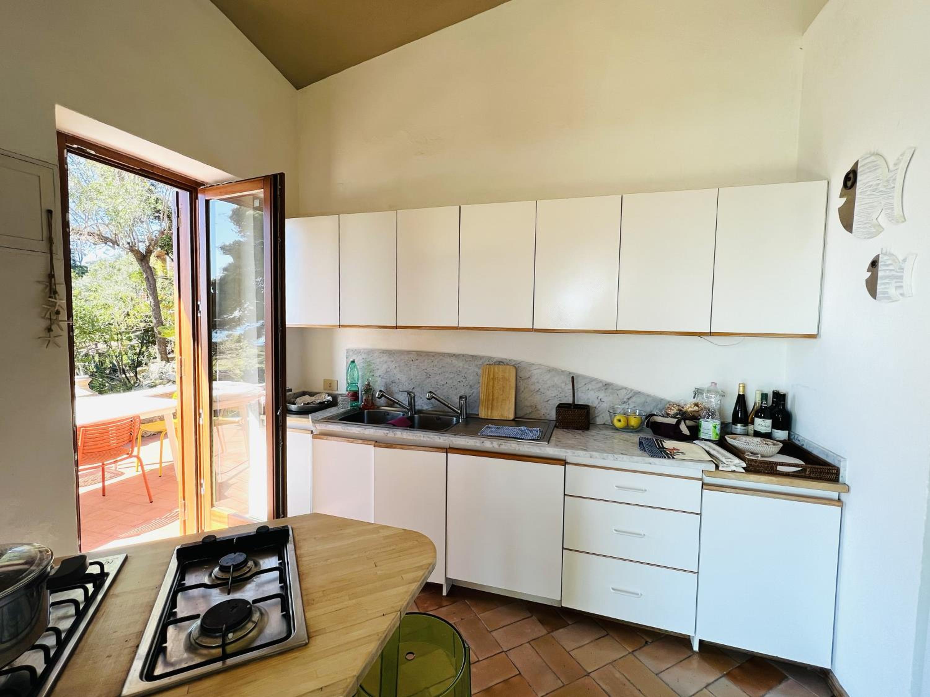 Ansedonia, 8 minutes walk from the Tagliata beach view 5