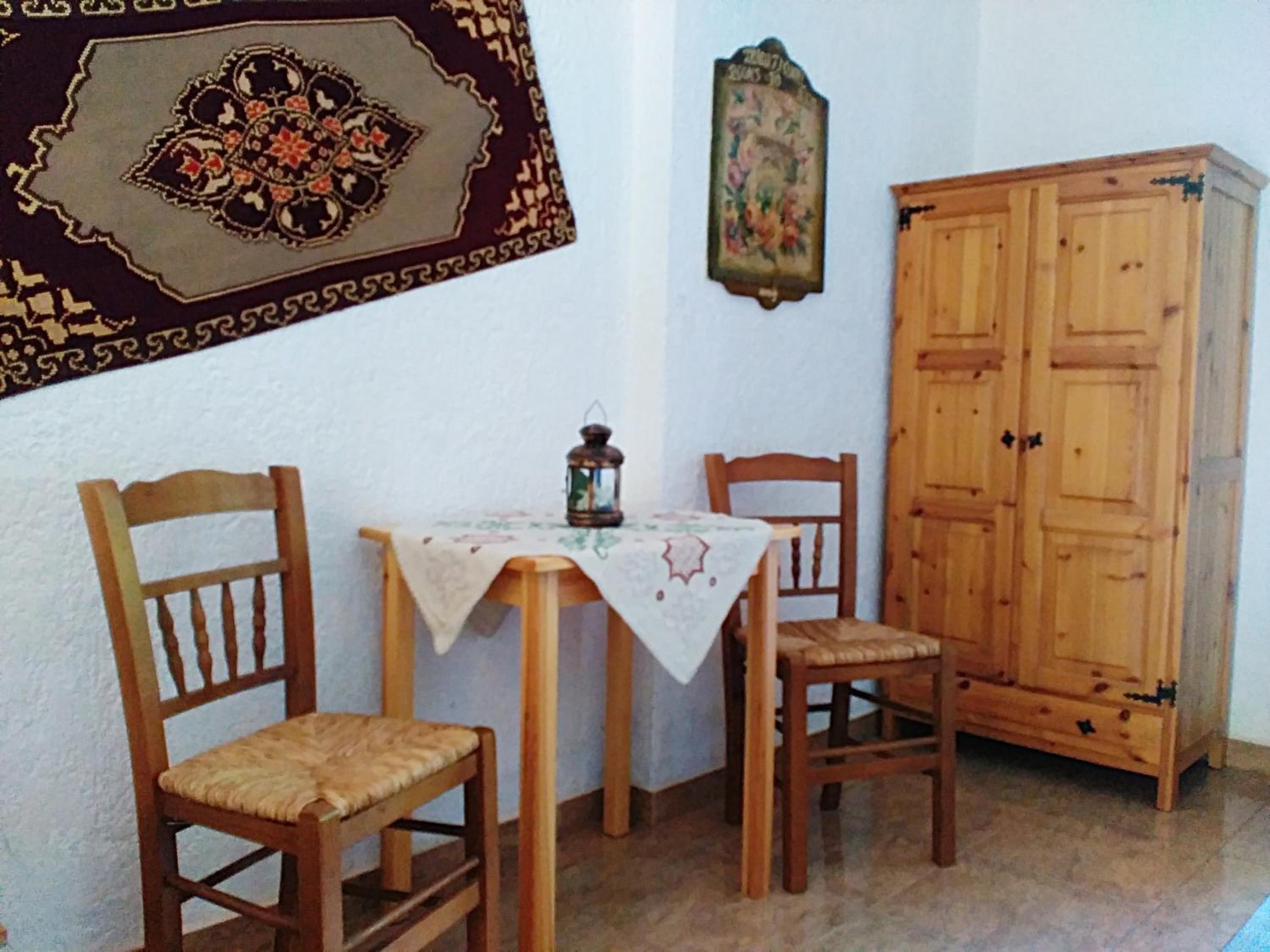 Spiros Rooms