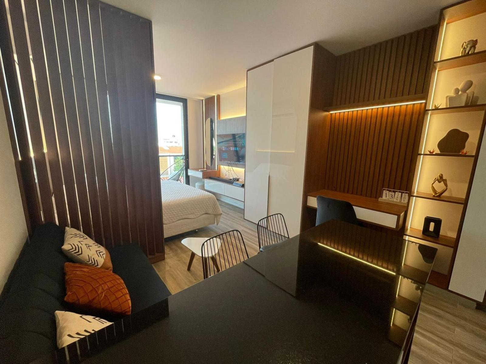 Play 4 y Cama King-Premium Estudio
