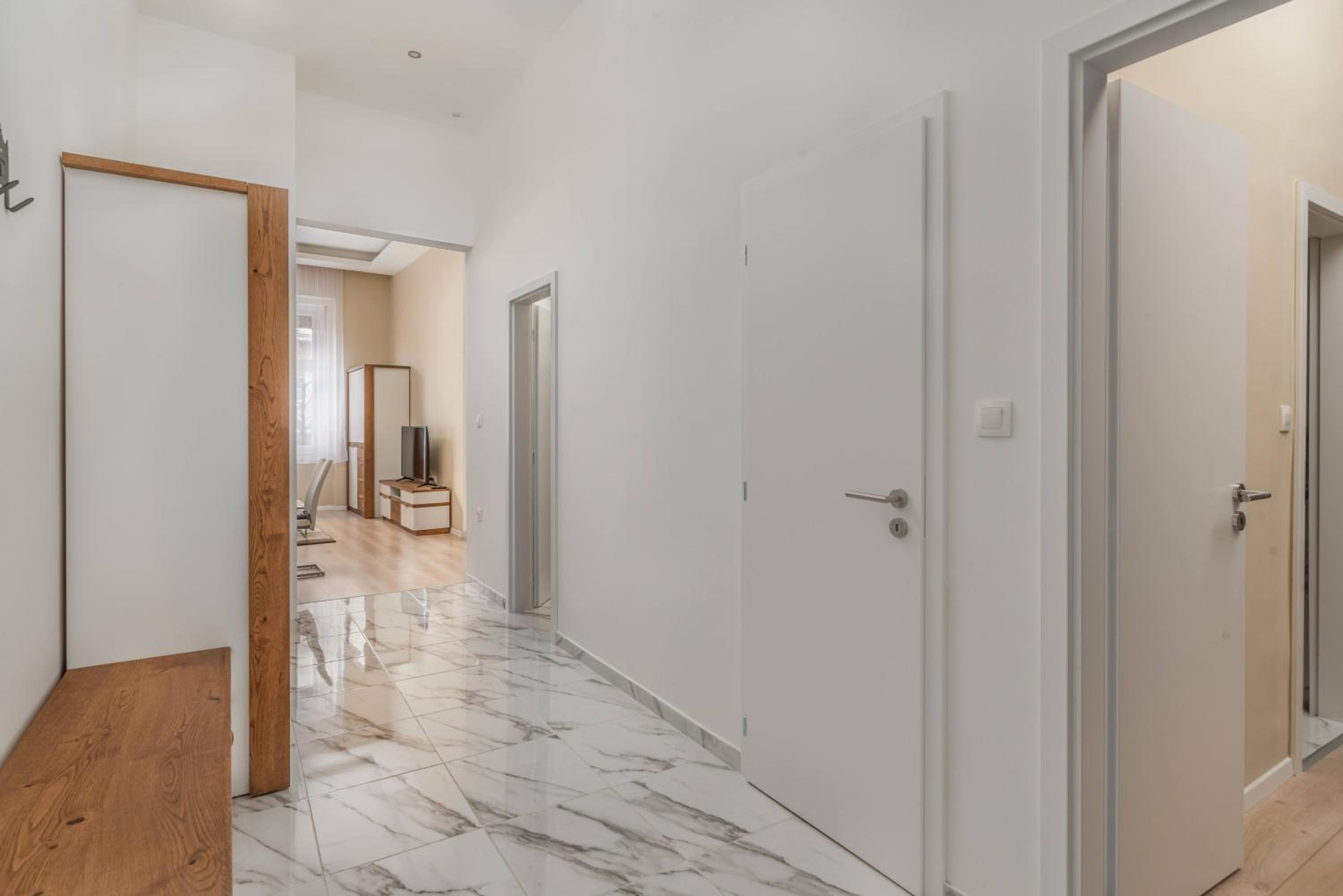 Spacious 2-bedroom apartment near the Danube and Rudas Bath view 4
