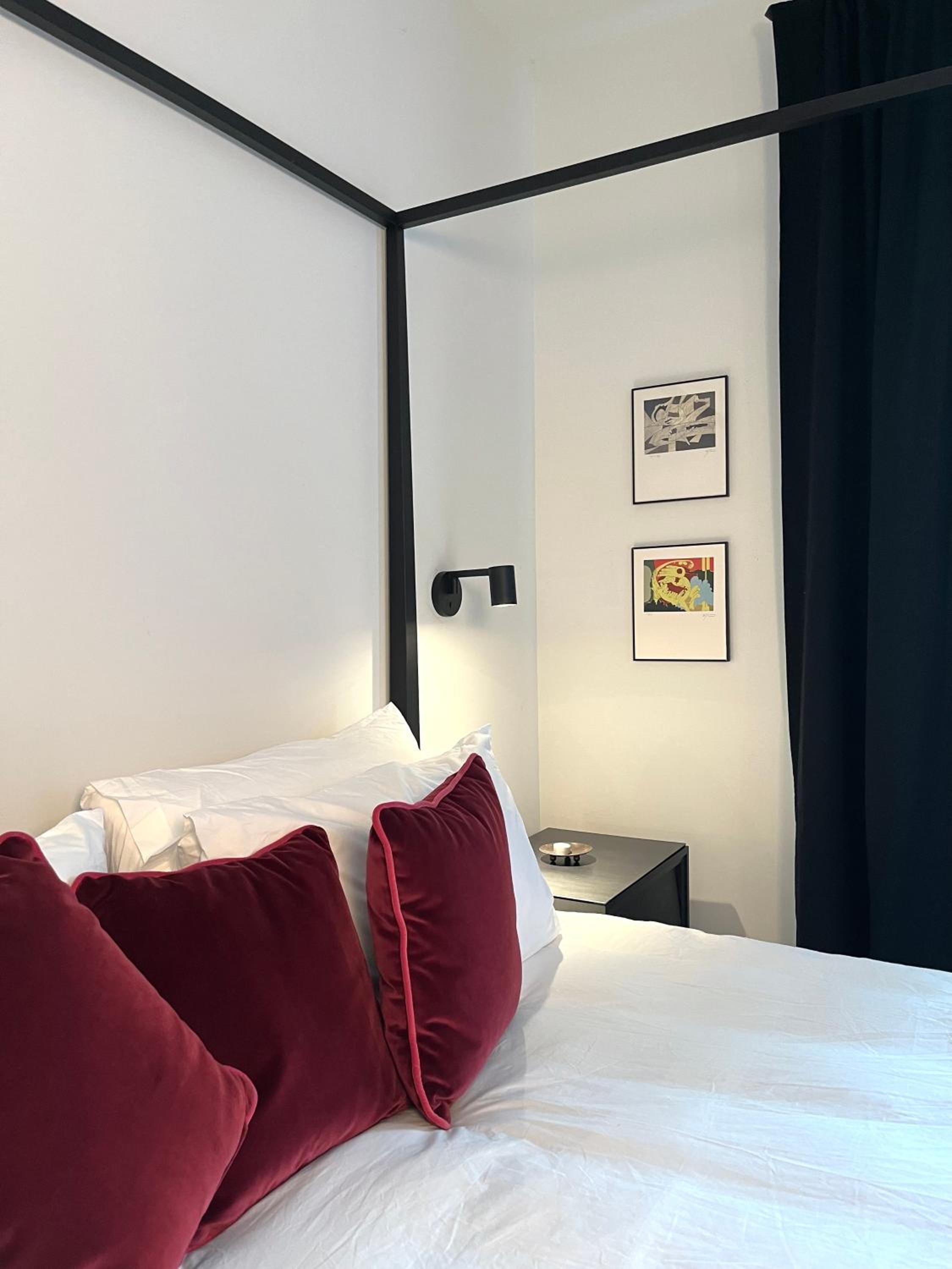 The Iconic Lodge photo 3