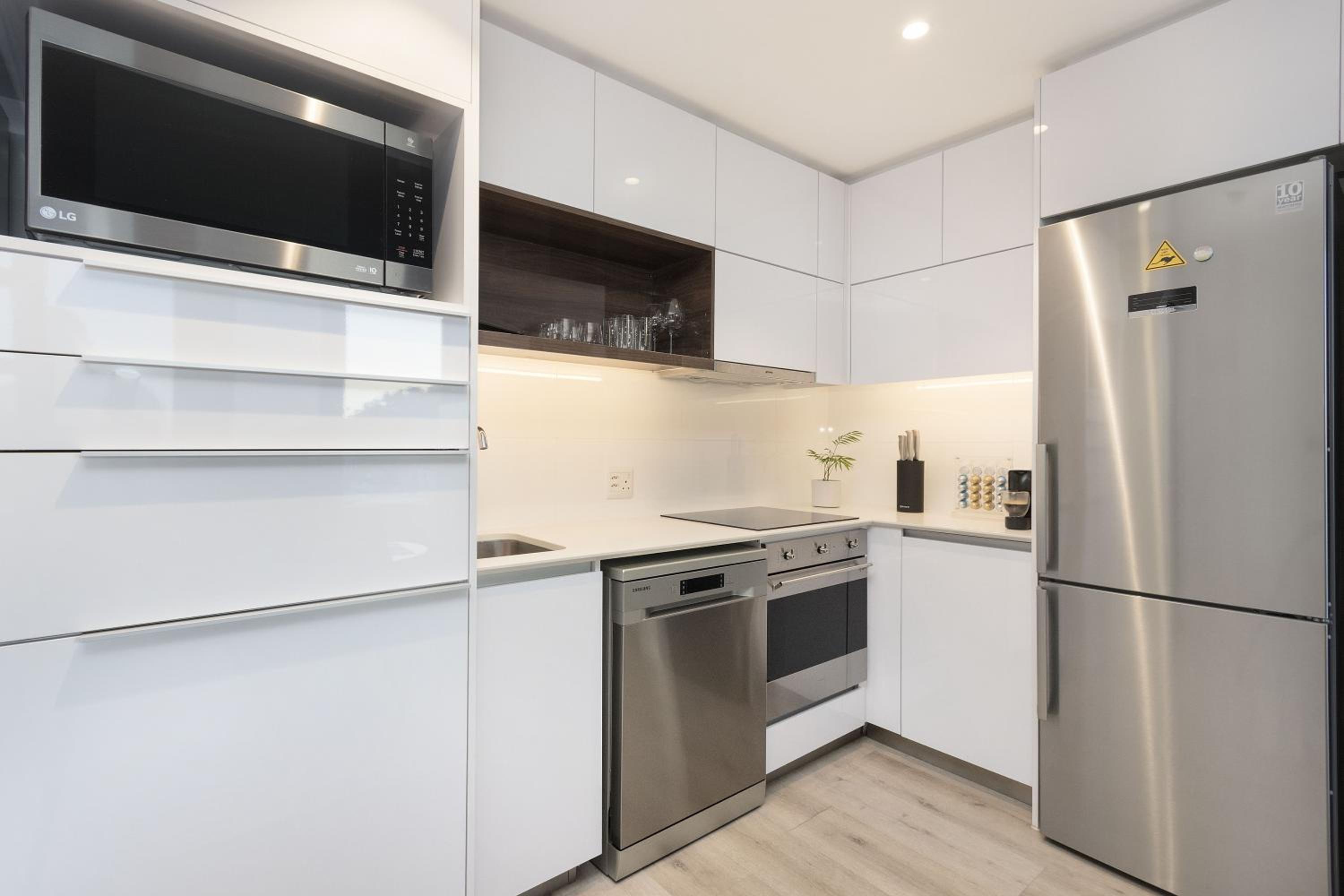 16 on Bree Unit 2117