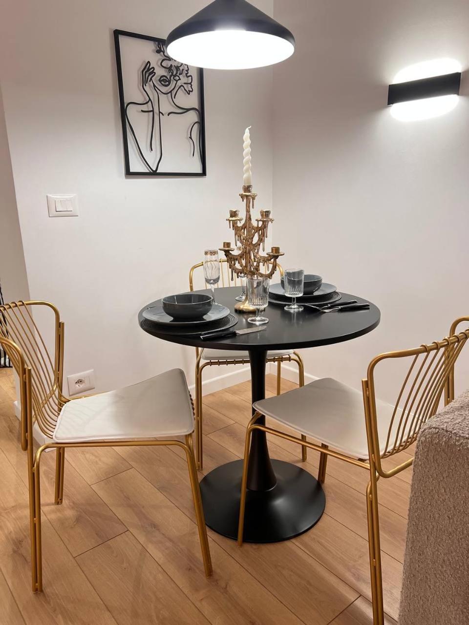 Bllok Scandi Apartments 2 Self -check-in Tirana