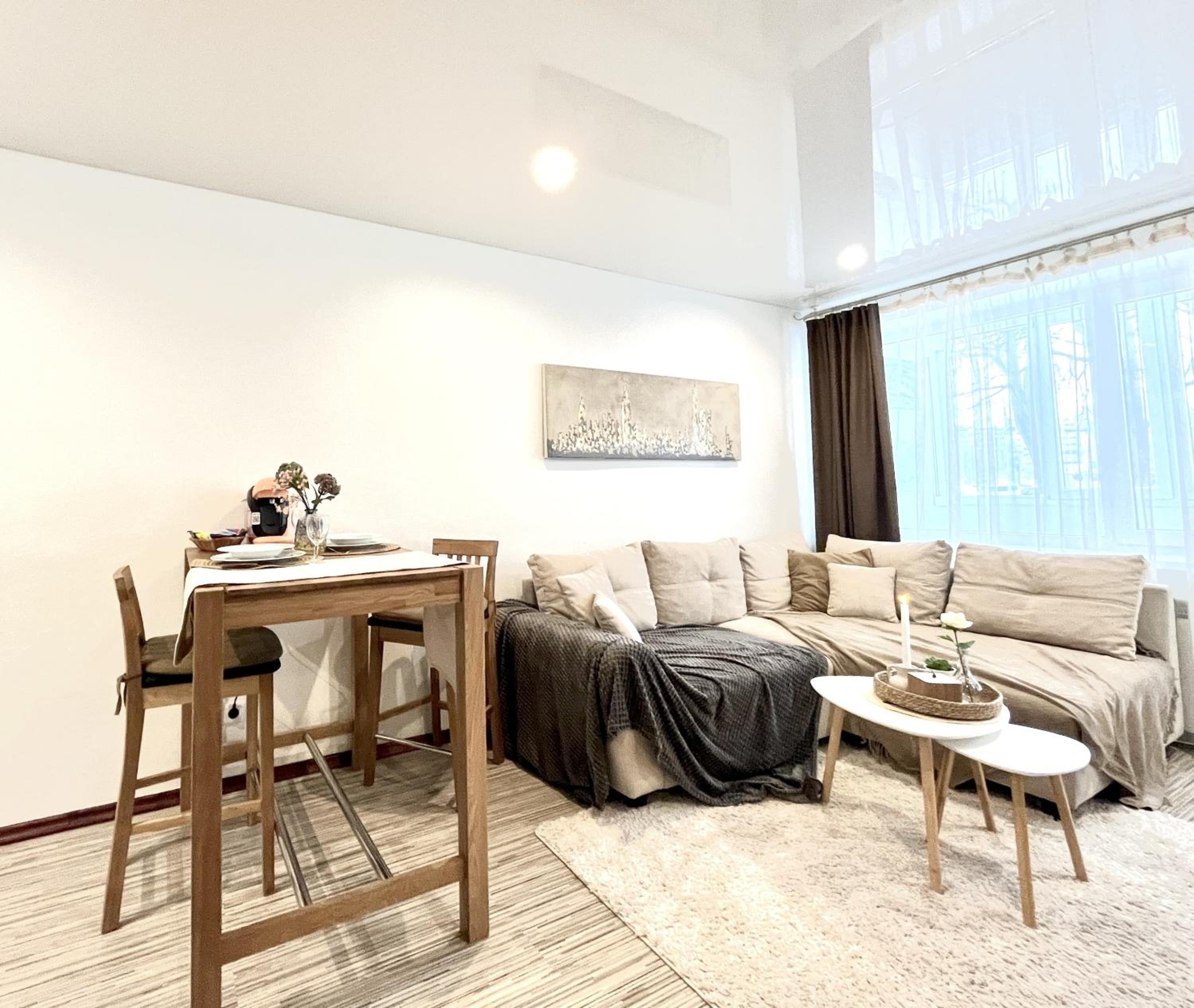 Studio First floor with Balcony City Center view 5