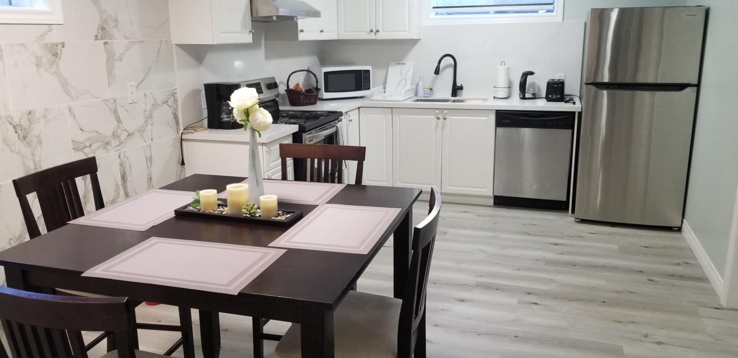 Guelph Vacations - 2 Bedroom Luxury Apartment - Property Image 6