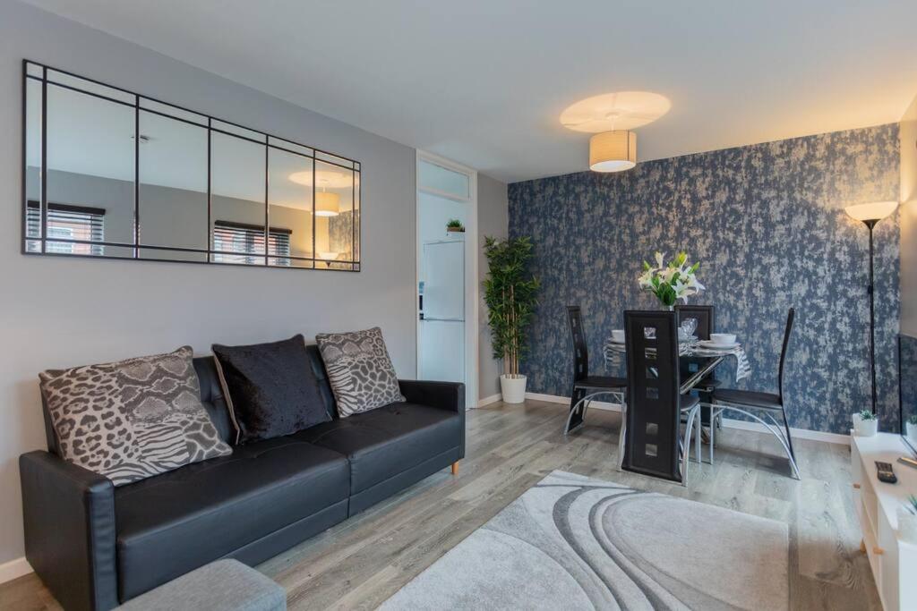 Beautiful apartment in the heart of Belfast!! view 2