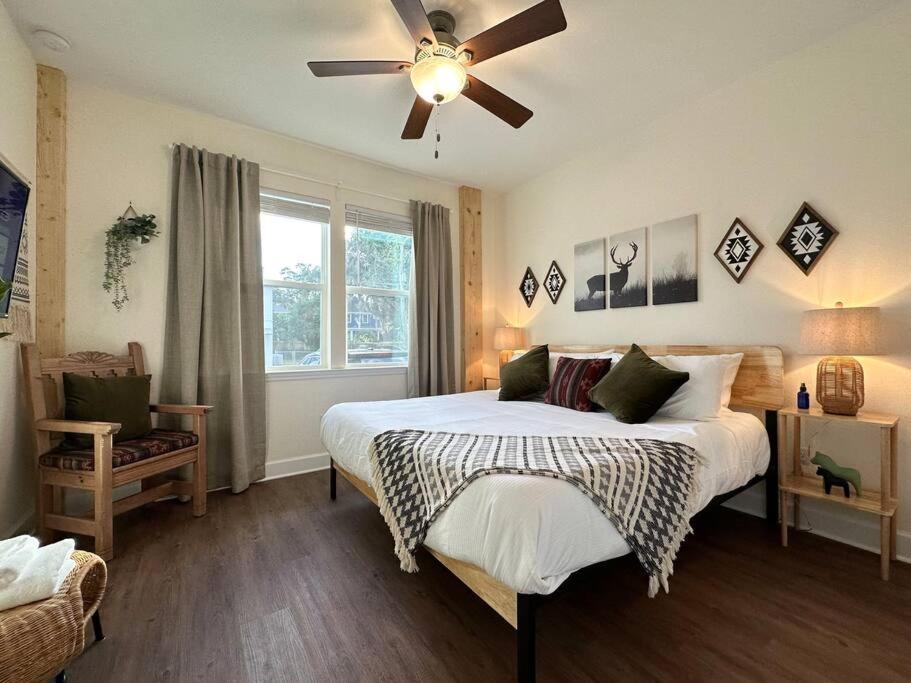 The Prairie Suite Newly Built Upscale Central view 2