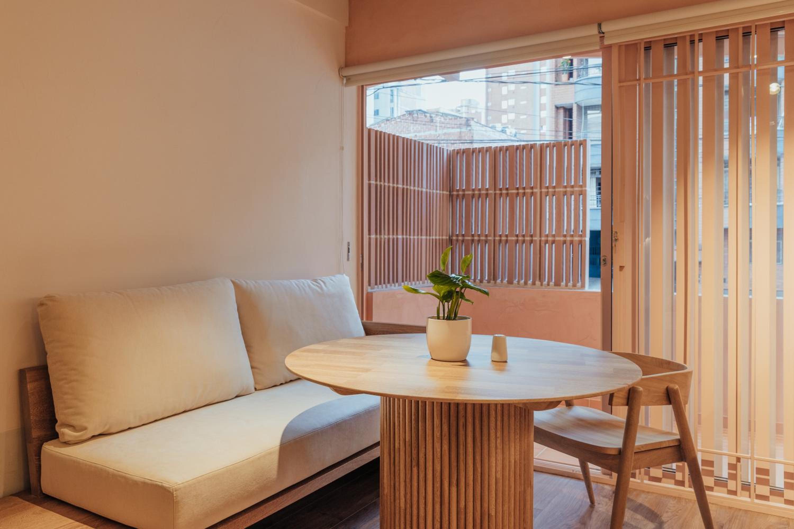 NEW Cozy Duplex in Laureles with A/C and WI-FI