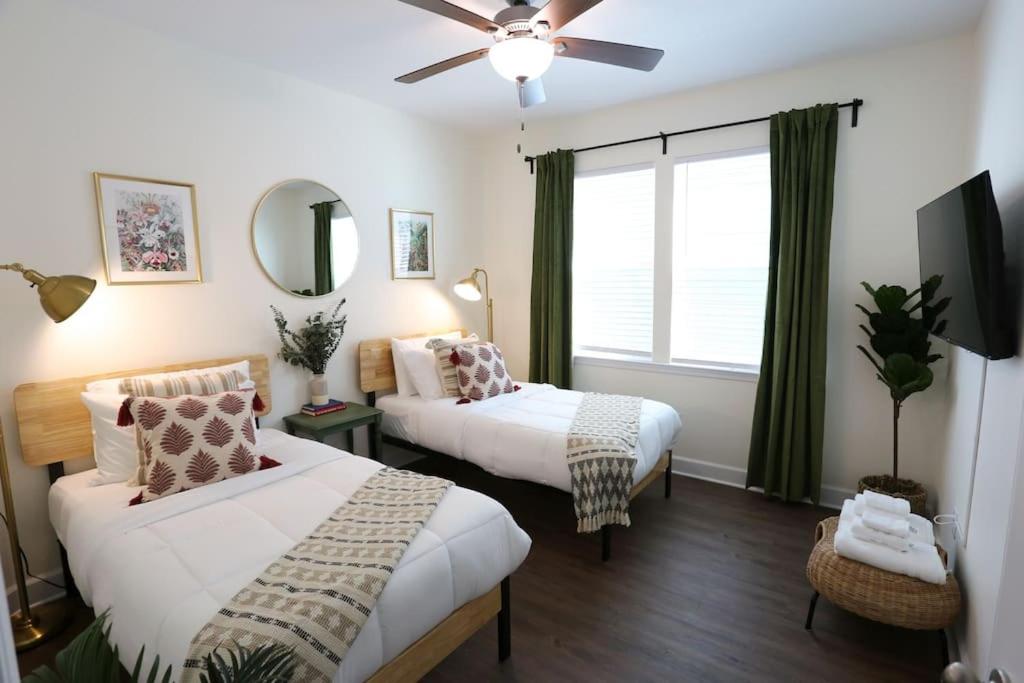The Botanical Suite Newly Built Upscale Central, photo 10