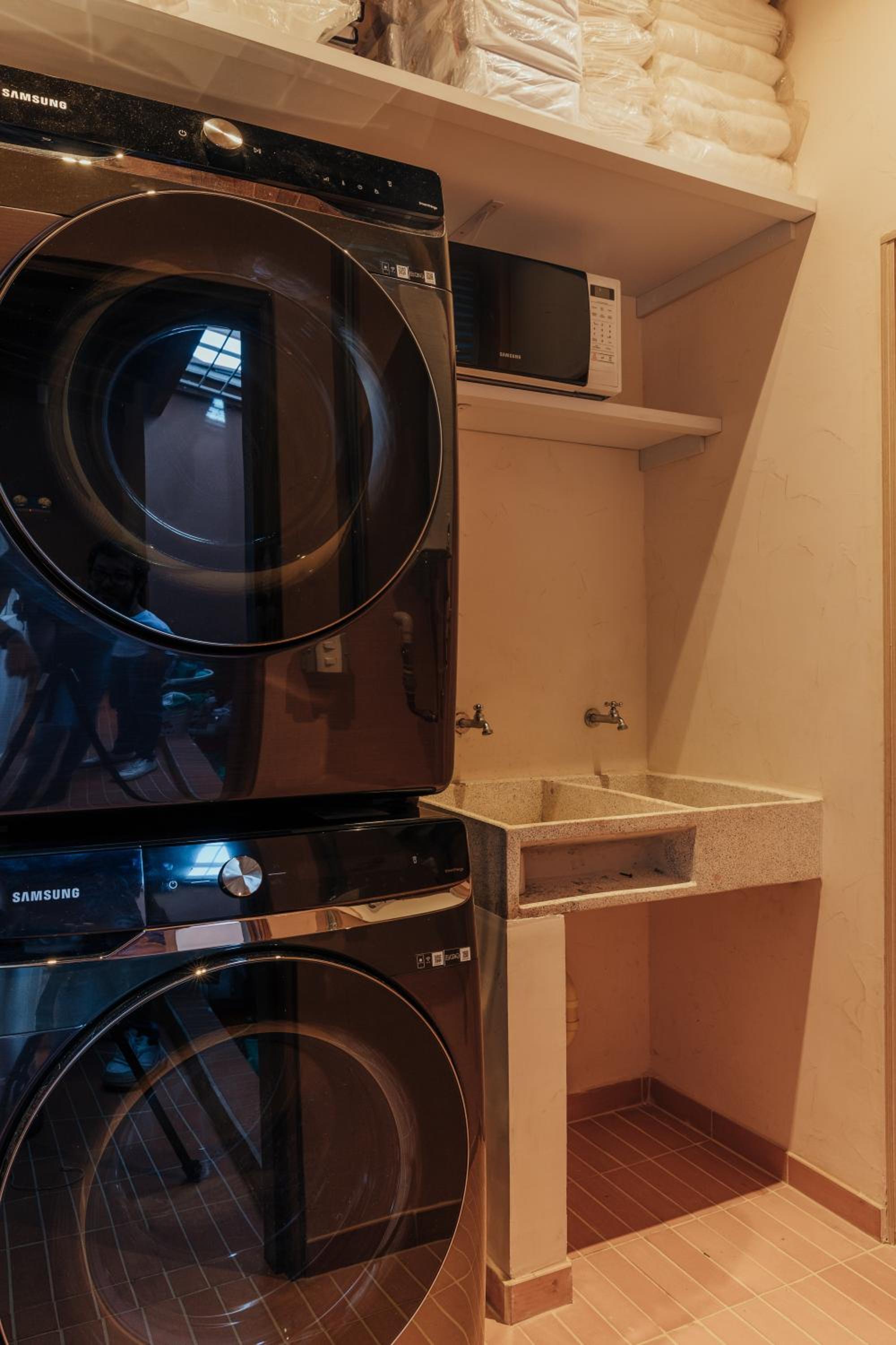 NEW Cozy Duplex in Laureles with A/C and WI-FI
