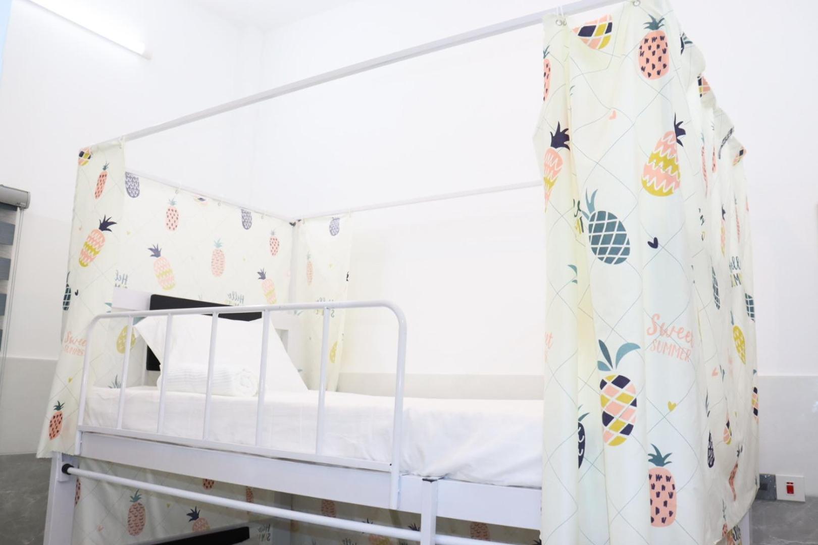 ALOHA SAIGON PREMIUM HOSTEL by Local Travel Experts - Newly opened, Less-touristy location, Spacious rooms, Glass shower bathroom, Free breakfast & Walking