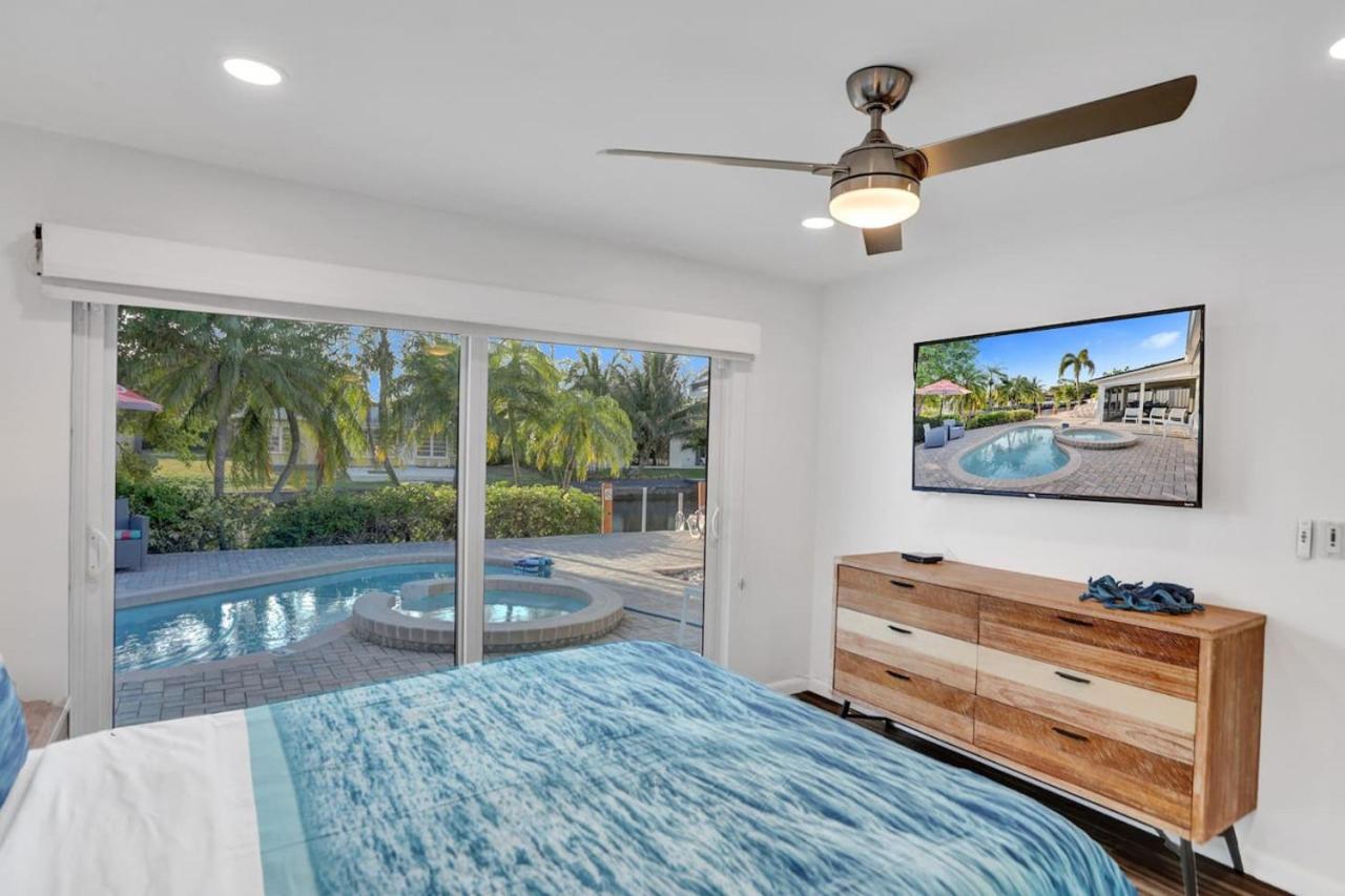 Gorgeous poolhome on the canal