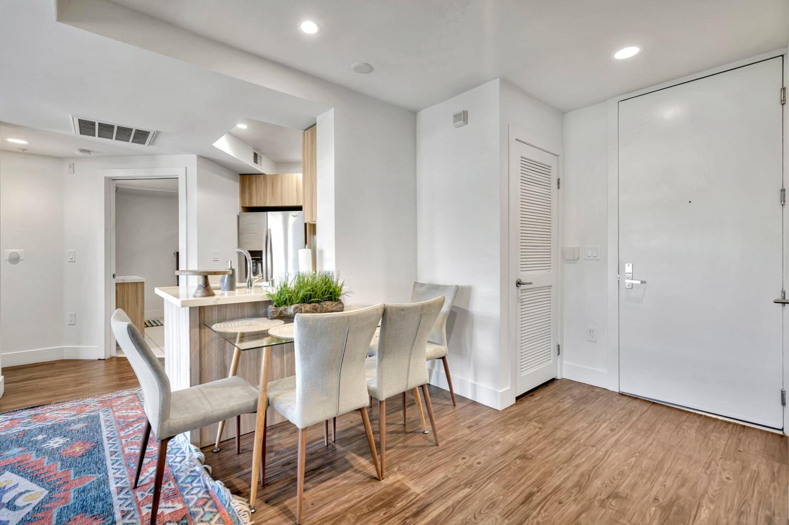 13 Luxury apartment
