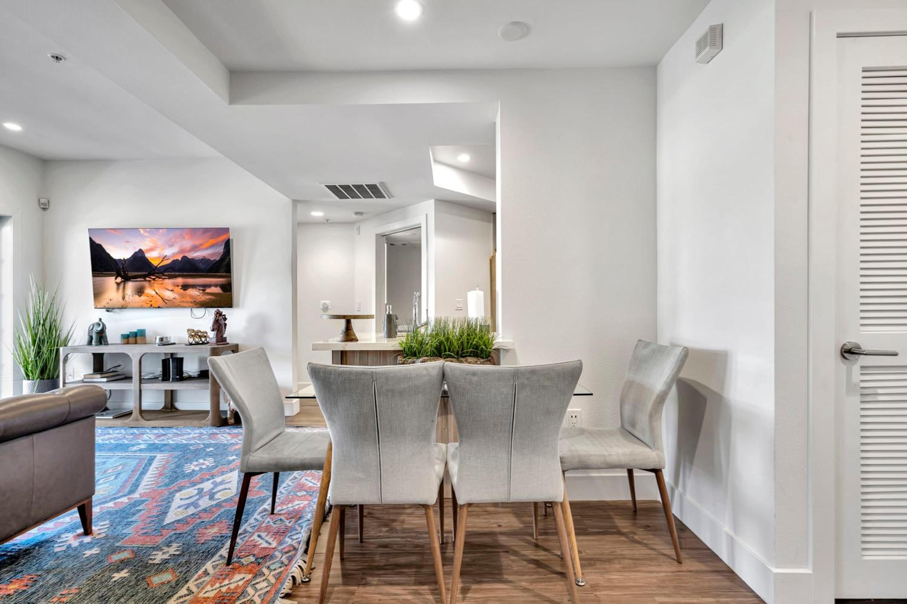 13 Luxury apartment