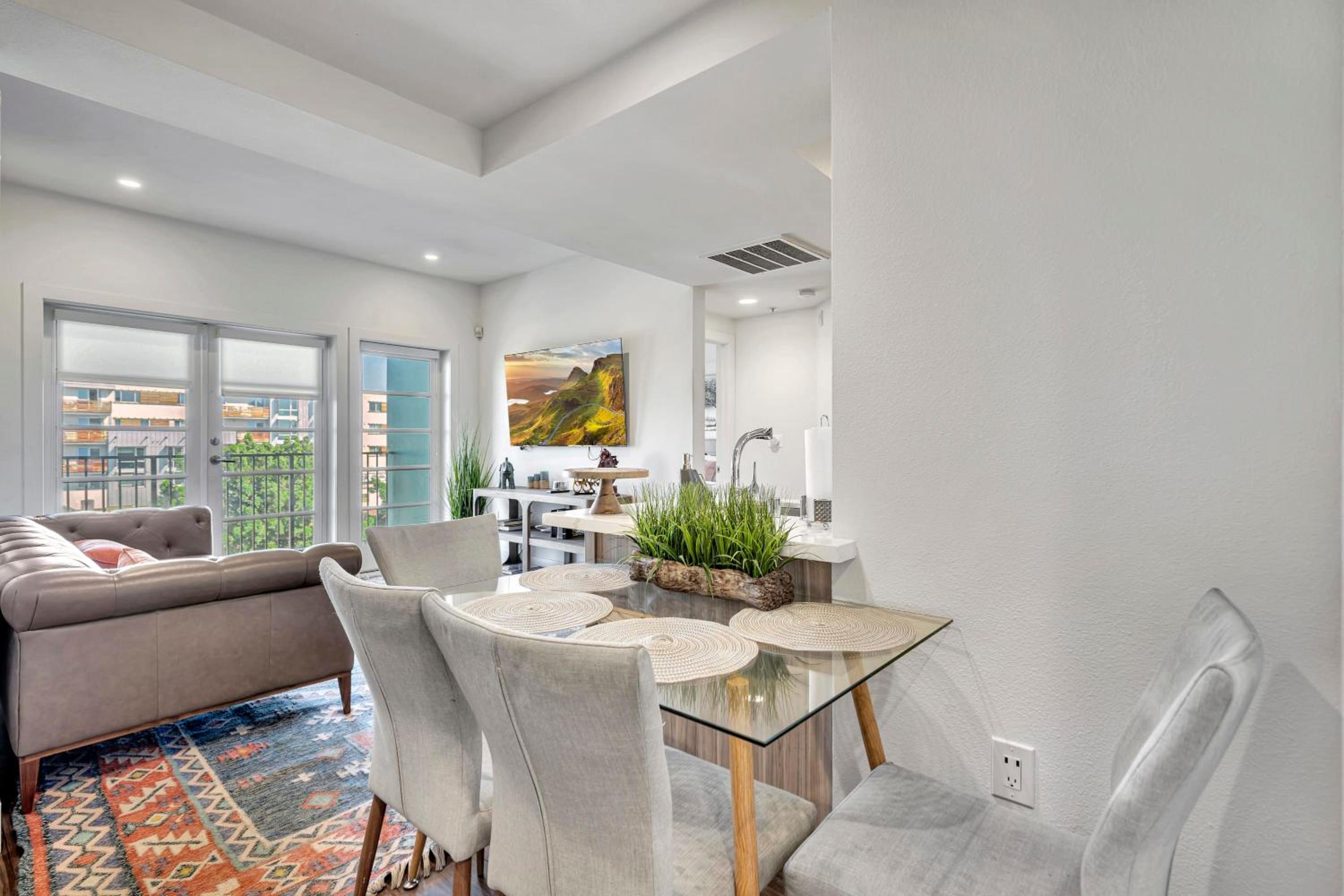 13 Luxury apartment