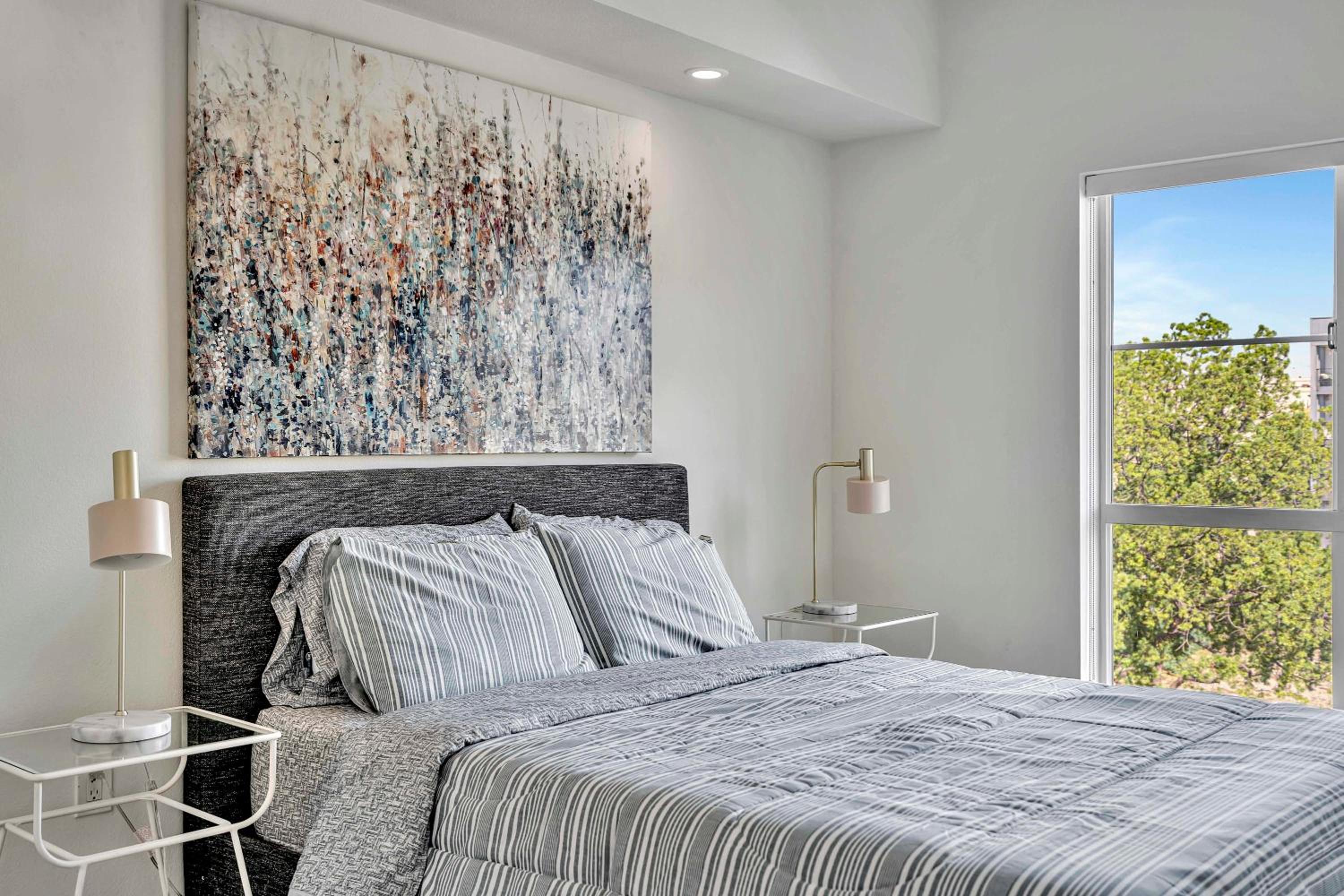 13 Luxury apartment
